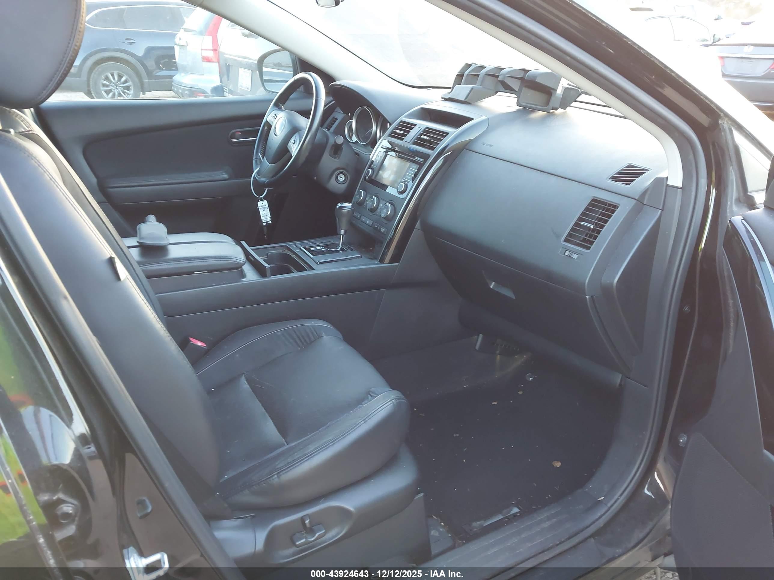 MAZDA CX-9 image 5