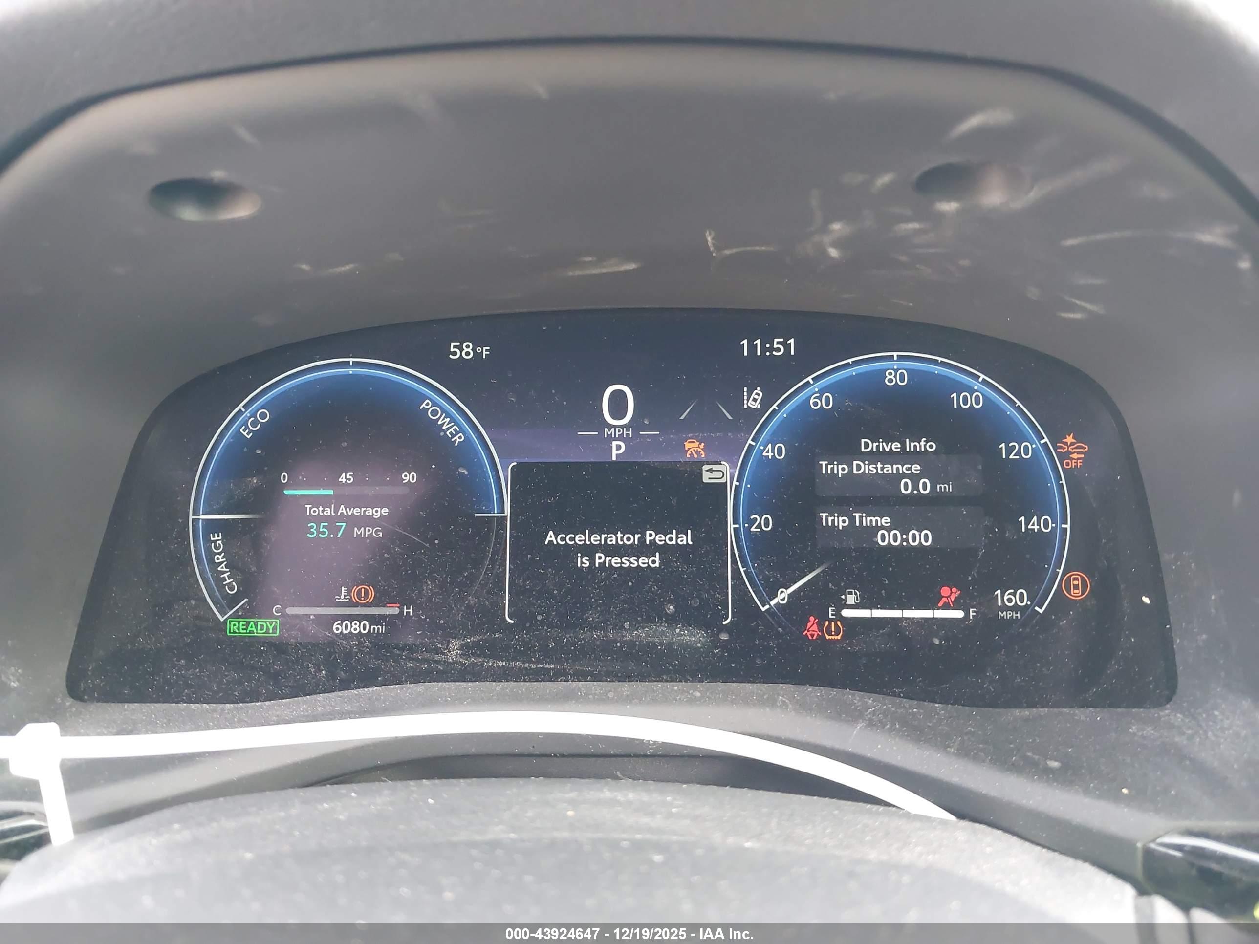 TOYOTA CAMRY image 7