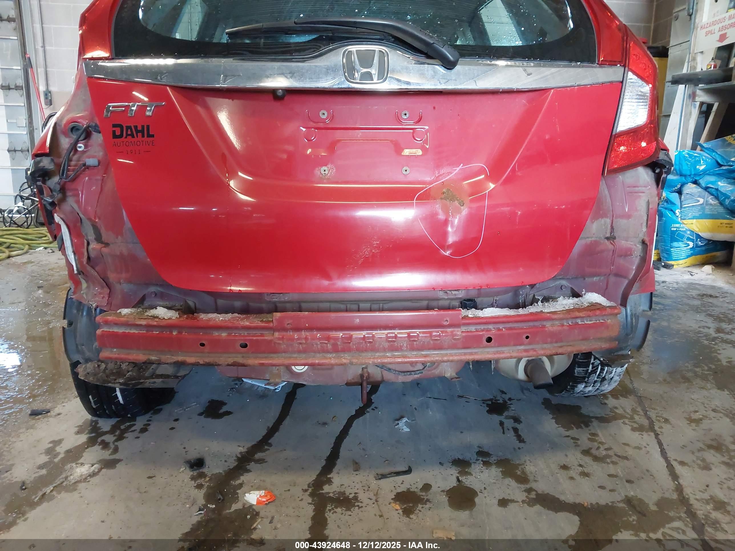 HONDA FIT image 6