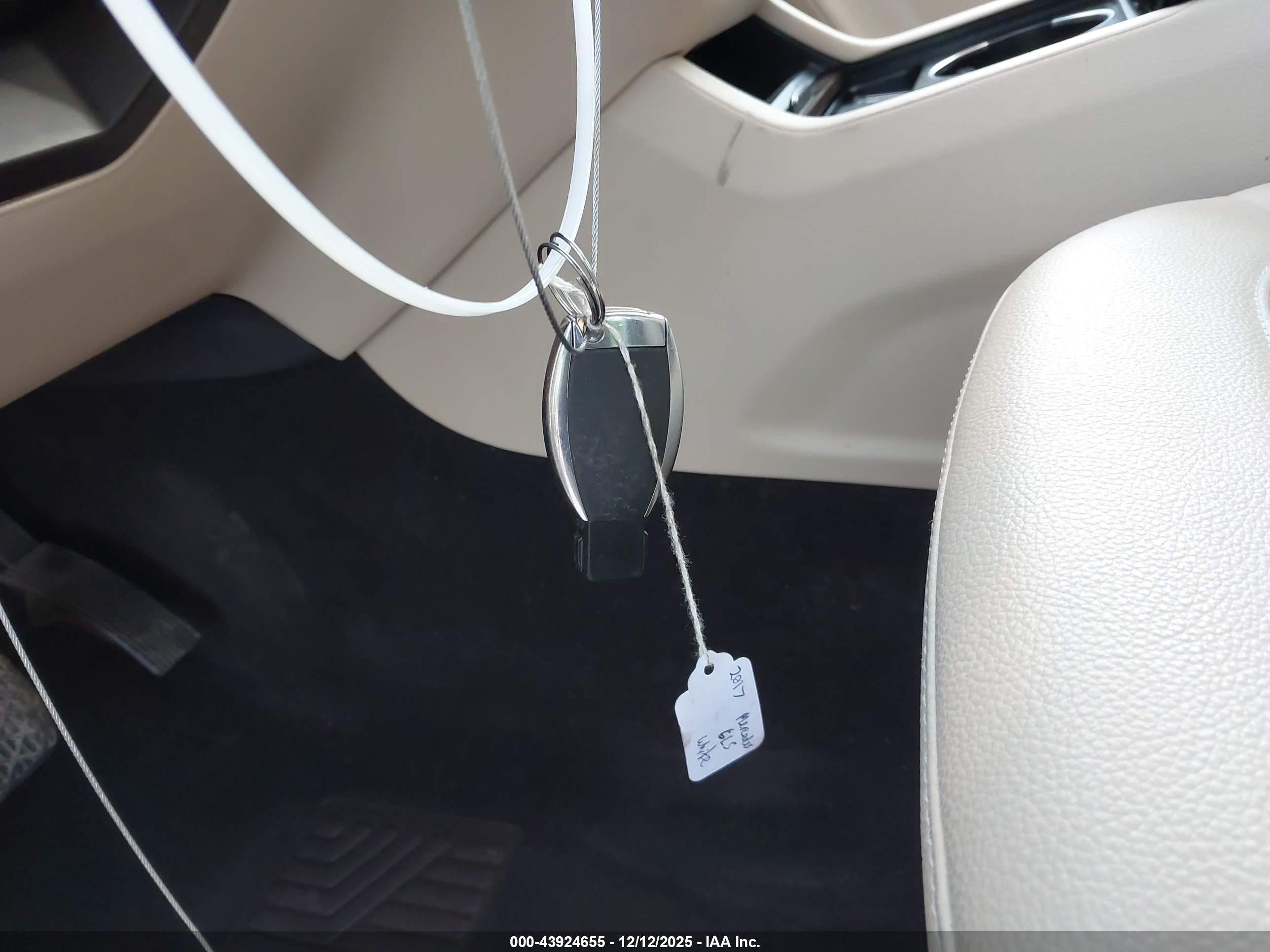MERCEDES-BENZ GLS image 11