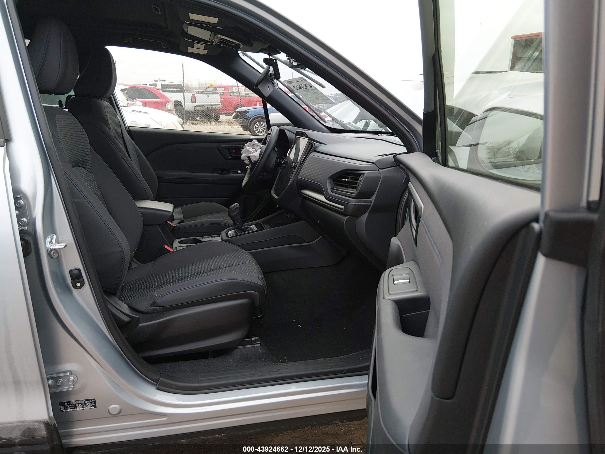 SUBARU FORESTER image 5