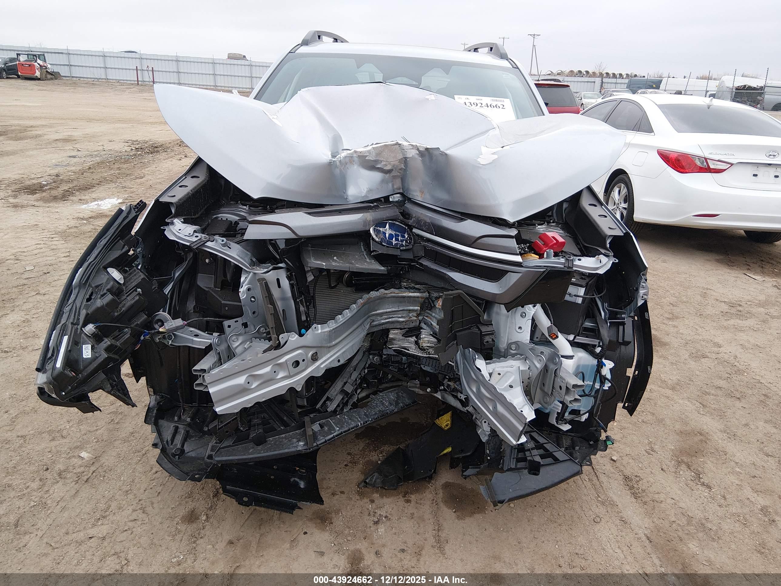 SUBARU FORESTER image 6