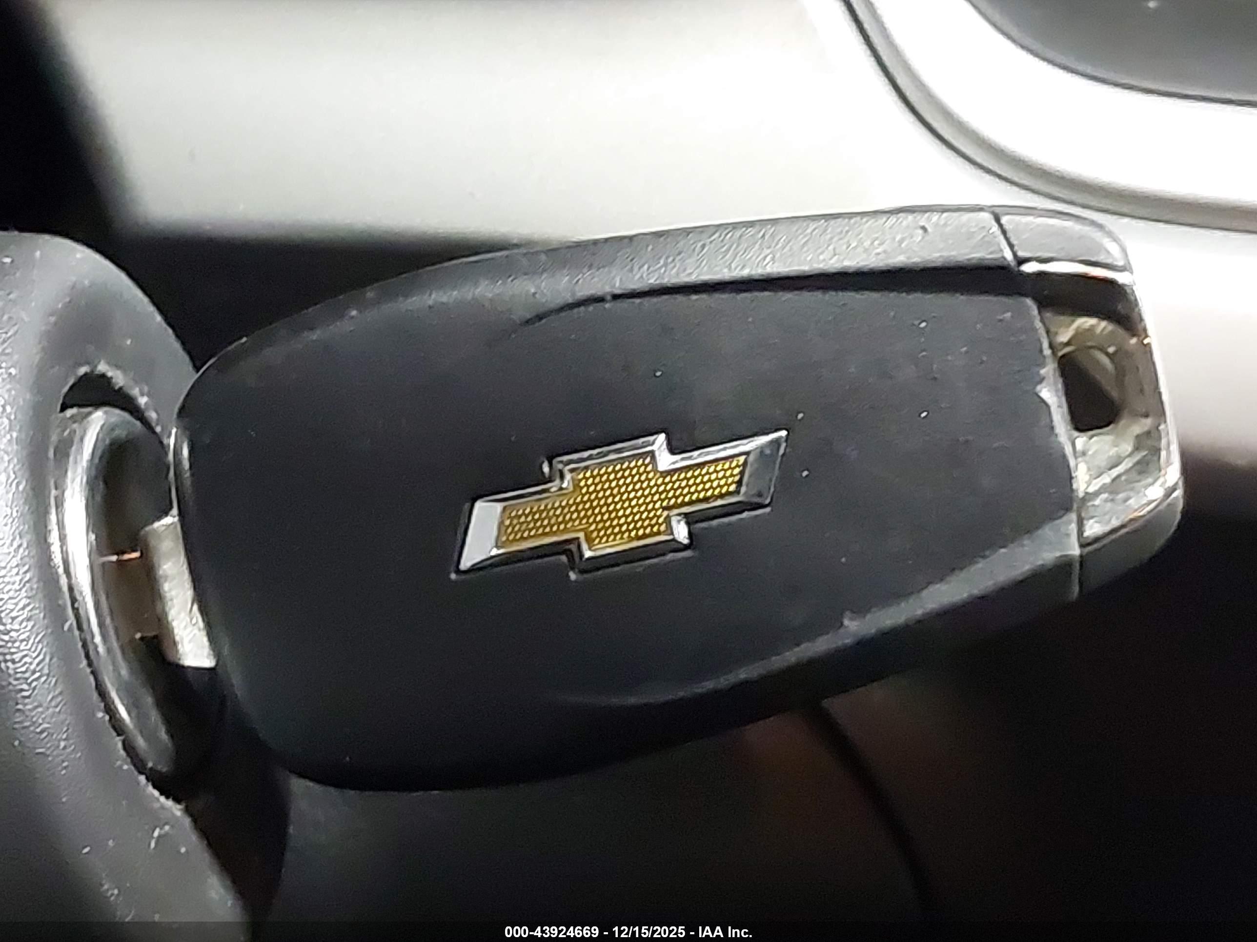 CHEVROLET TRAX image 11
