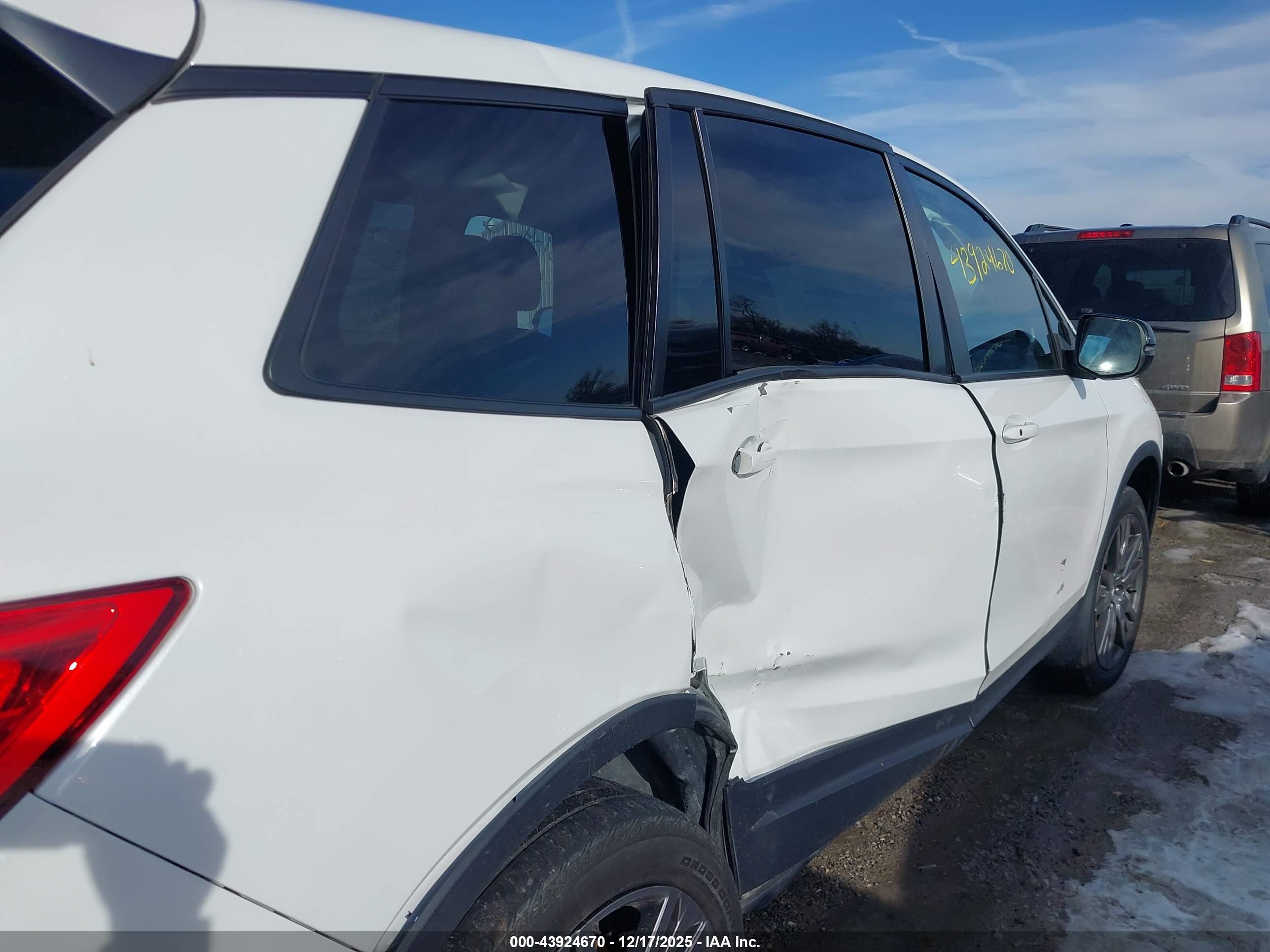 HONDA PASSPORT image 6