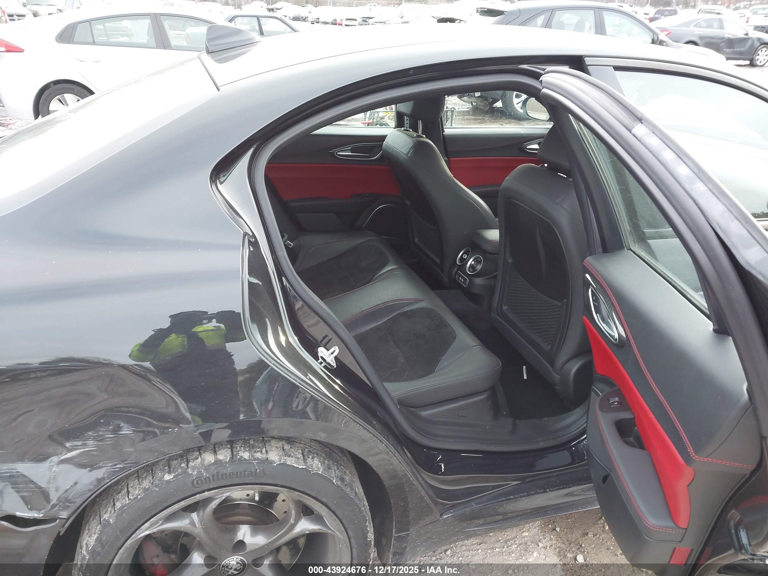 ALFA ROMEO image 8