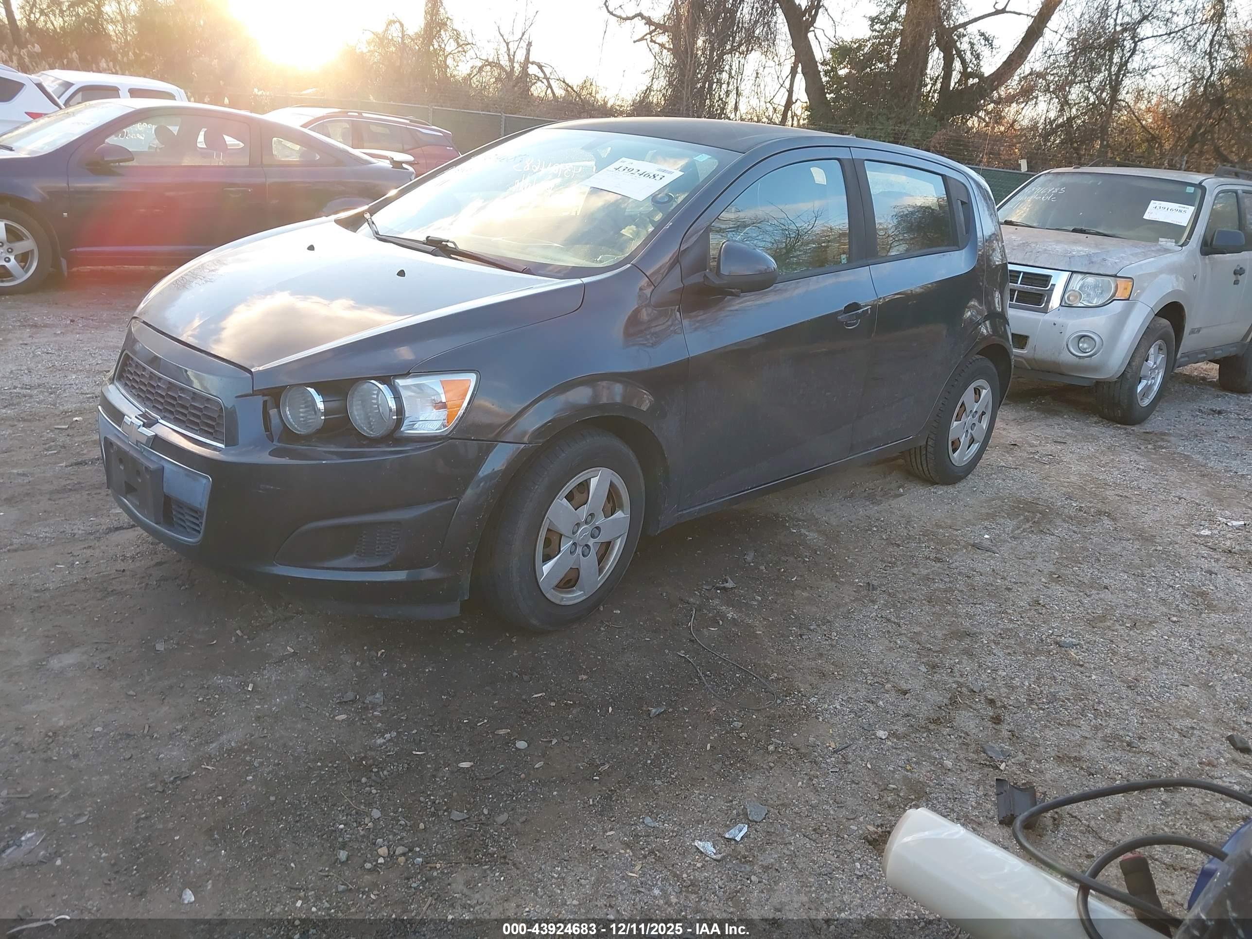 CHEVROLET SONIC image 2