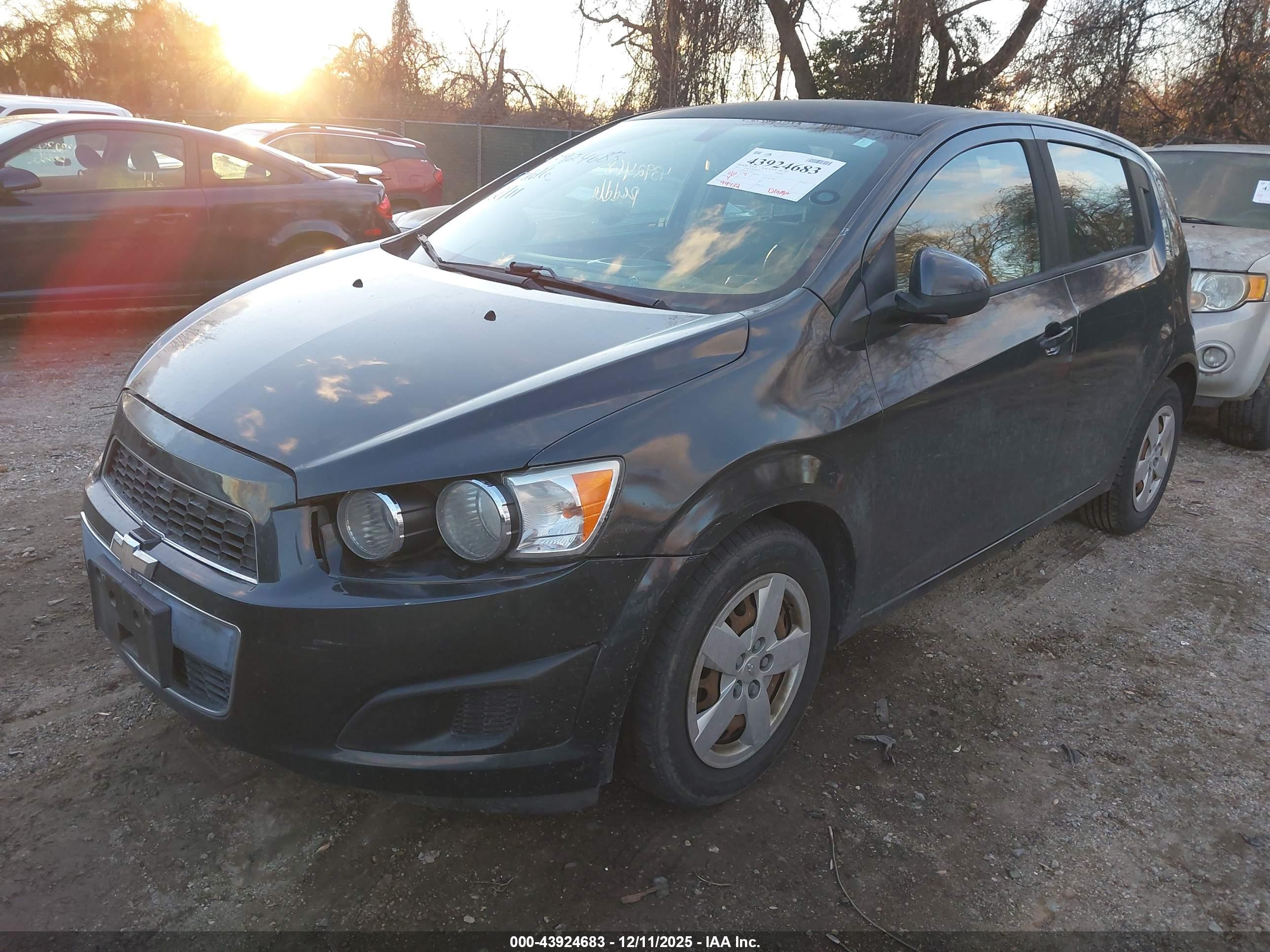 CHEVROLET SONIC image 6