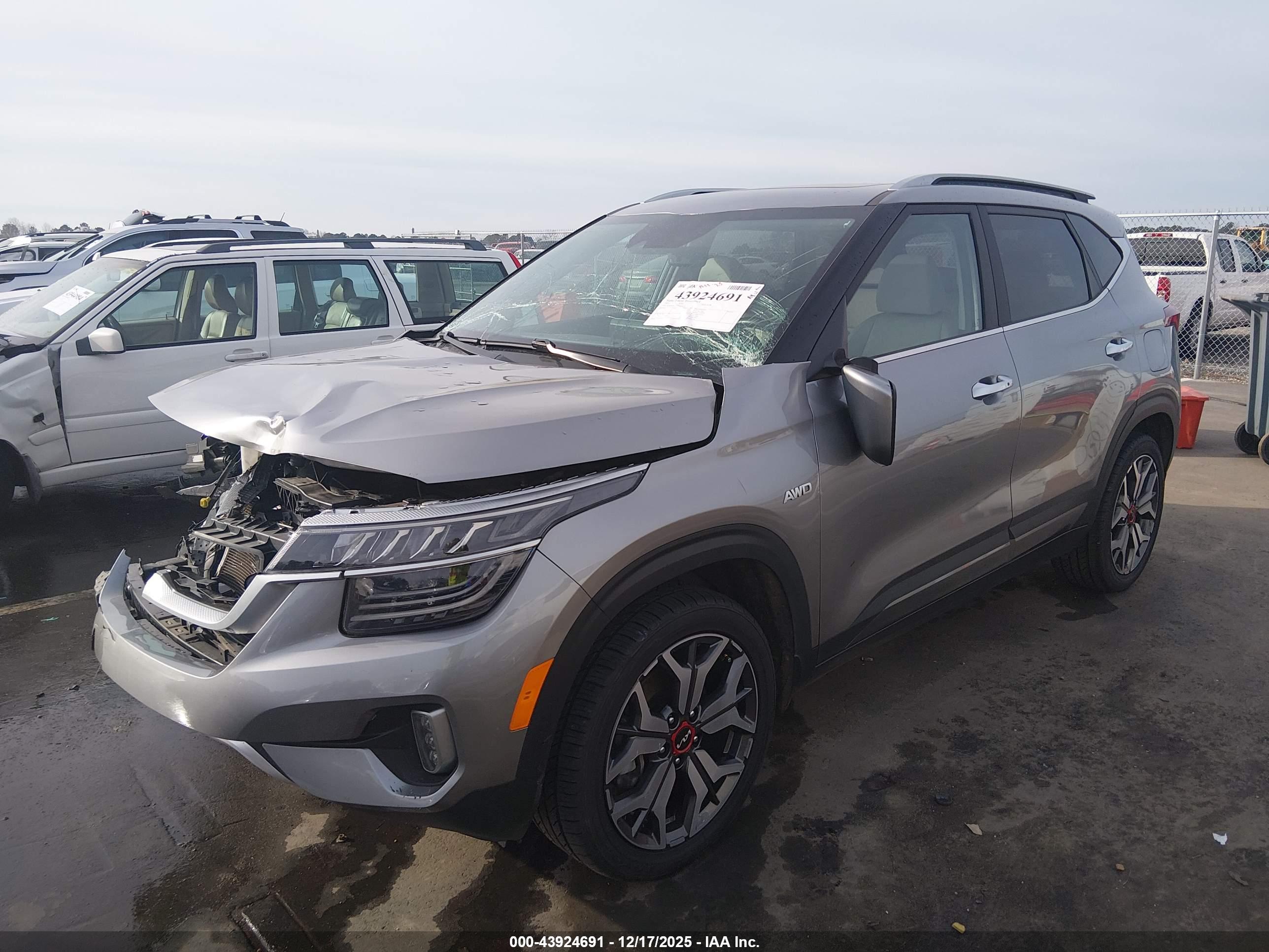 KIA SELTOS image 2