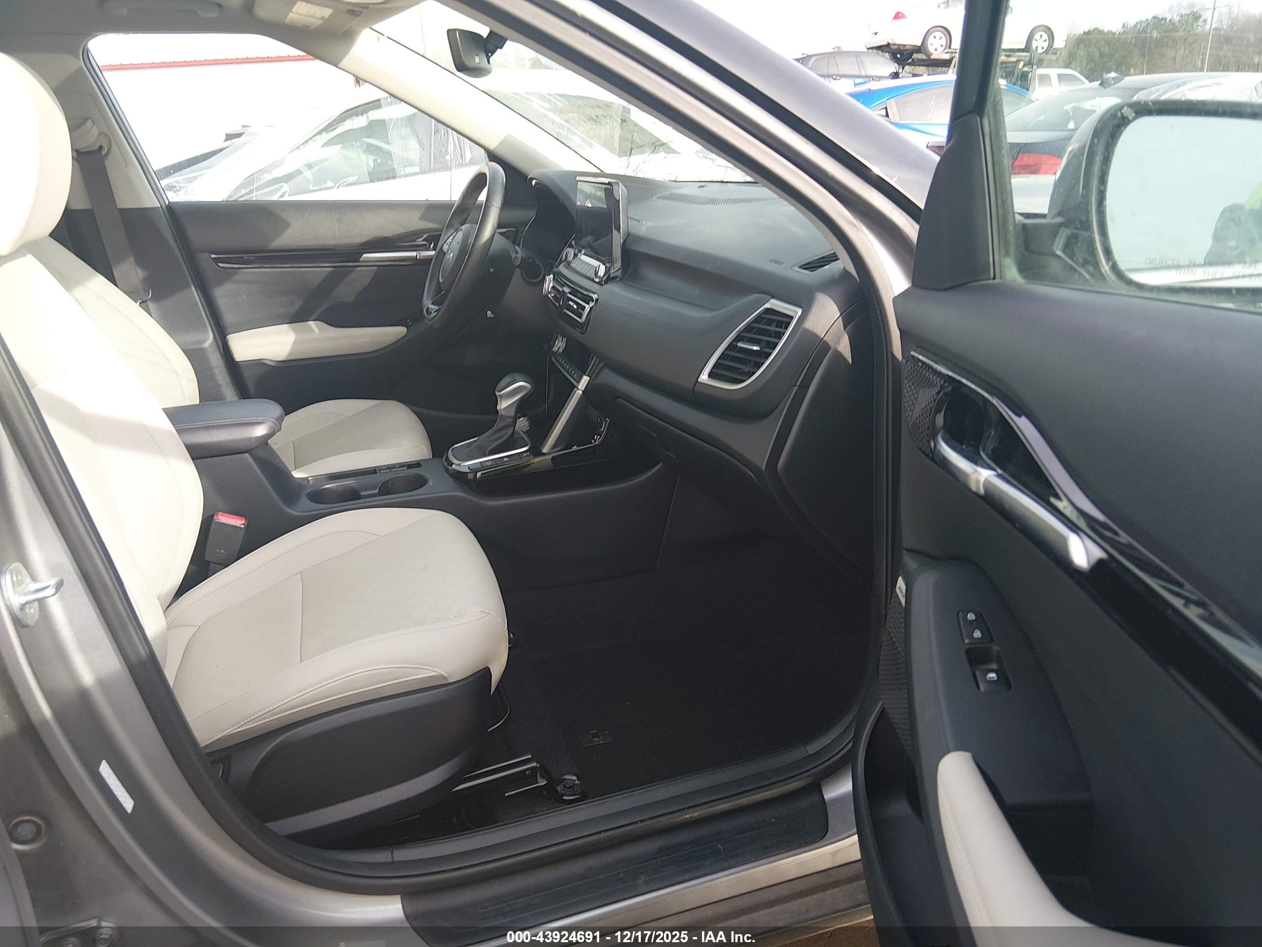 KIA SELTOS image 5