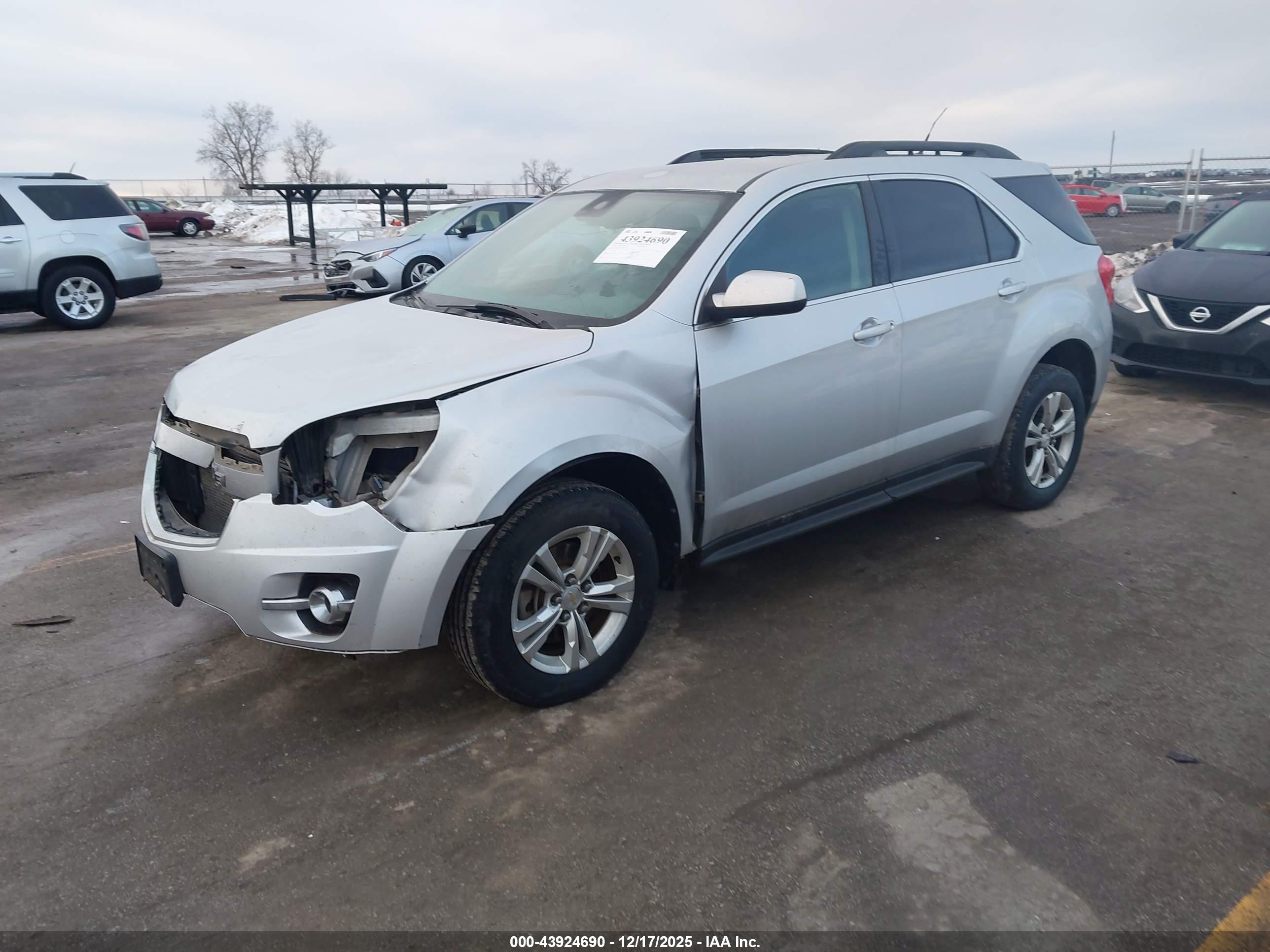 CHEVROLET EQUINOX image 2