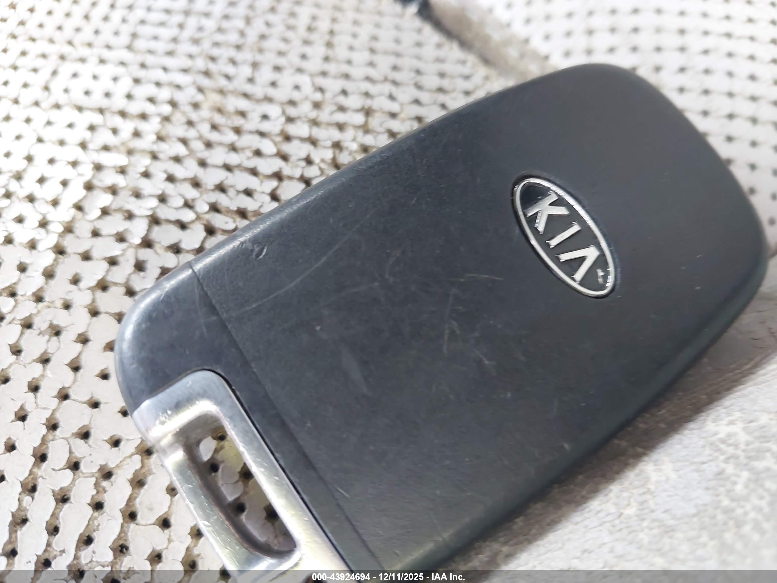 KIA OPTIMA image 11