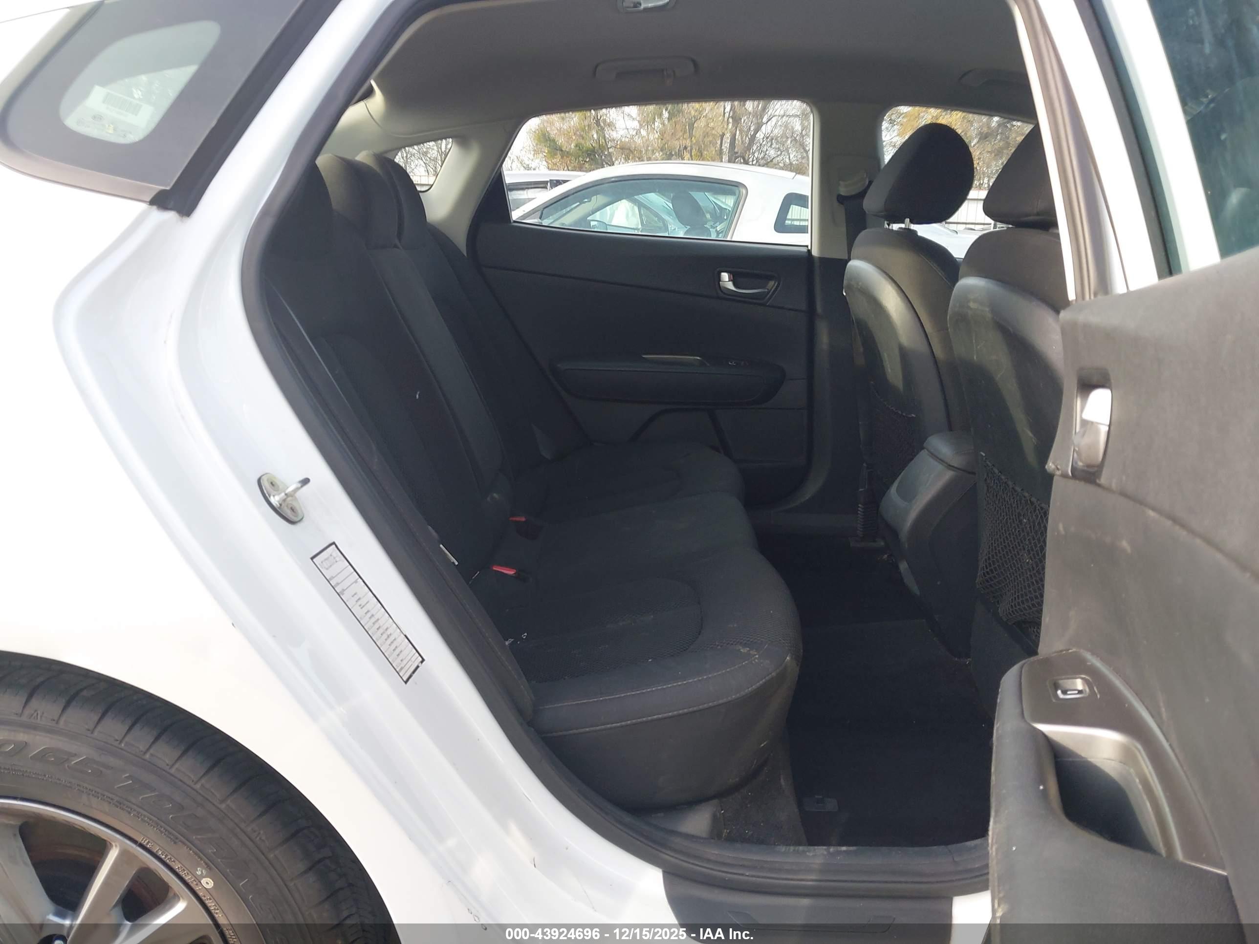 KIA OPTIMA image 8