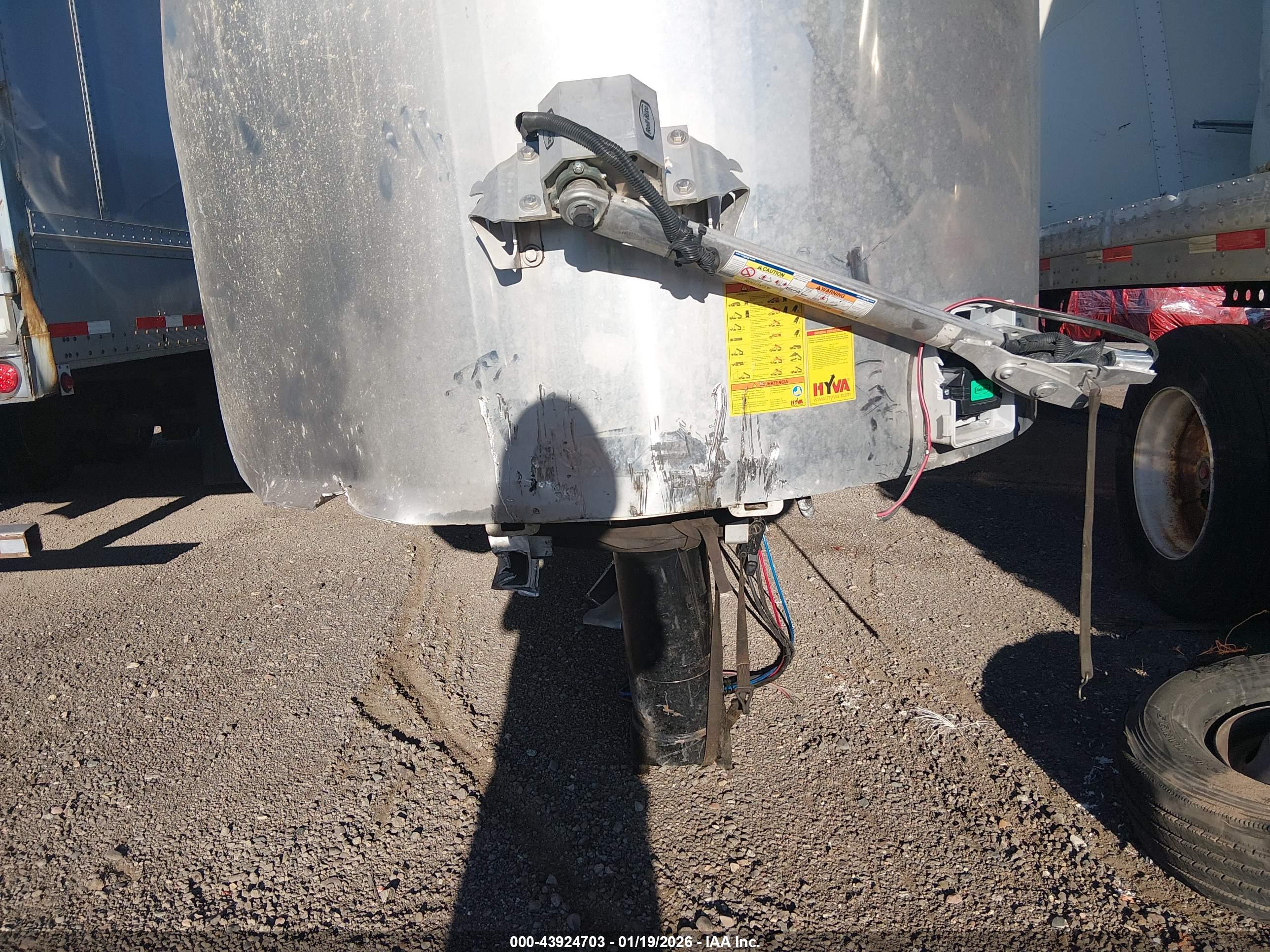 TRAILER TRIDENT image 10