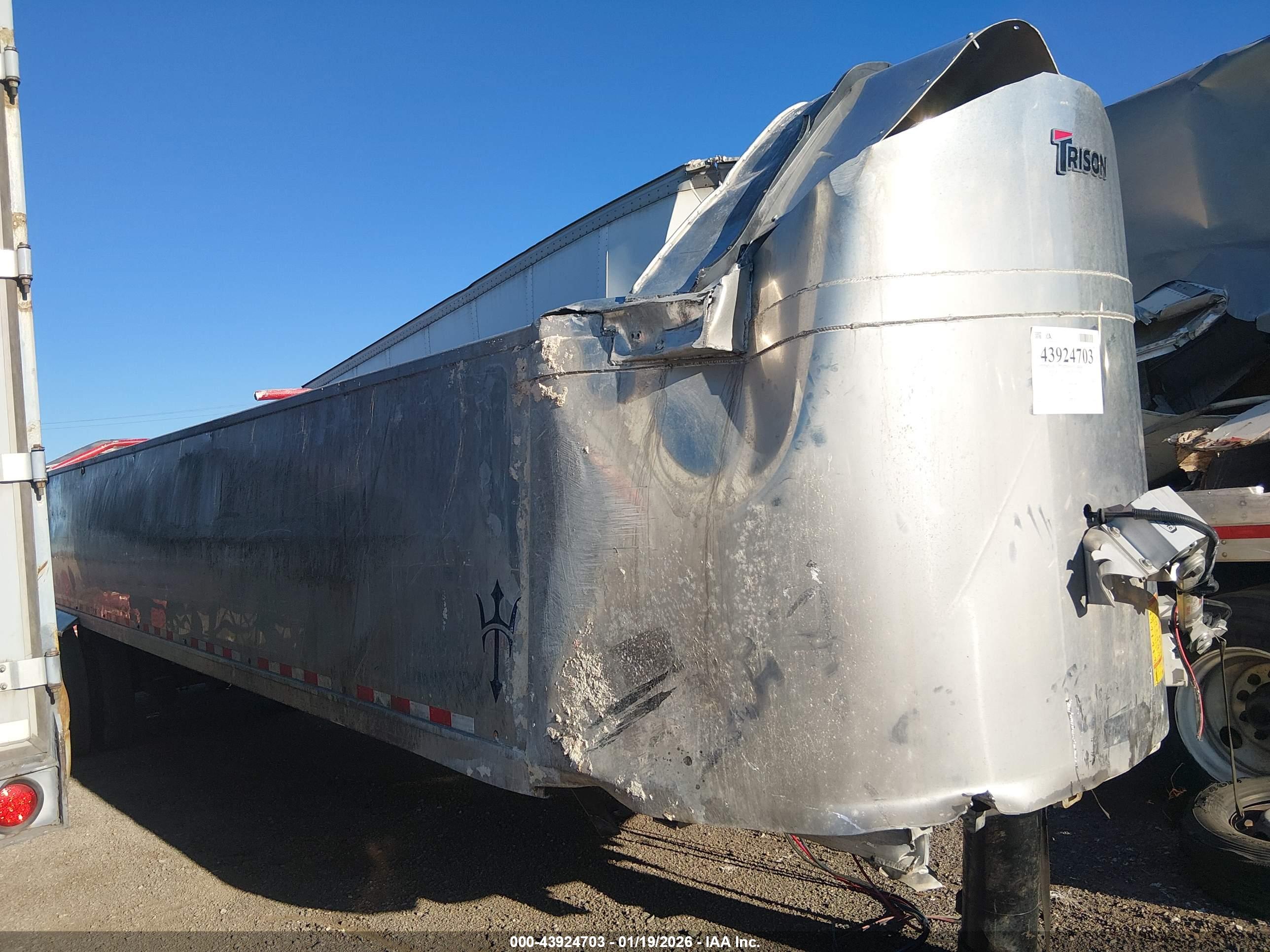 TRAILER TRIDENT image 6