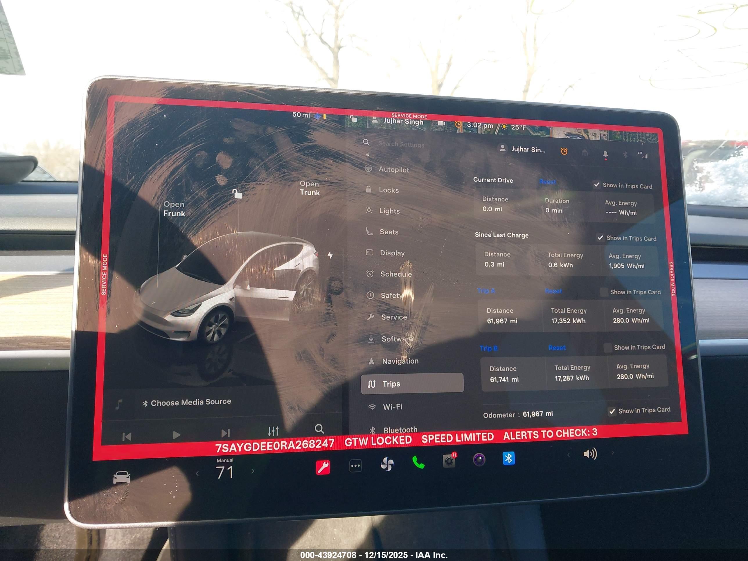 TESLA MODEL image 7