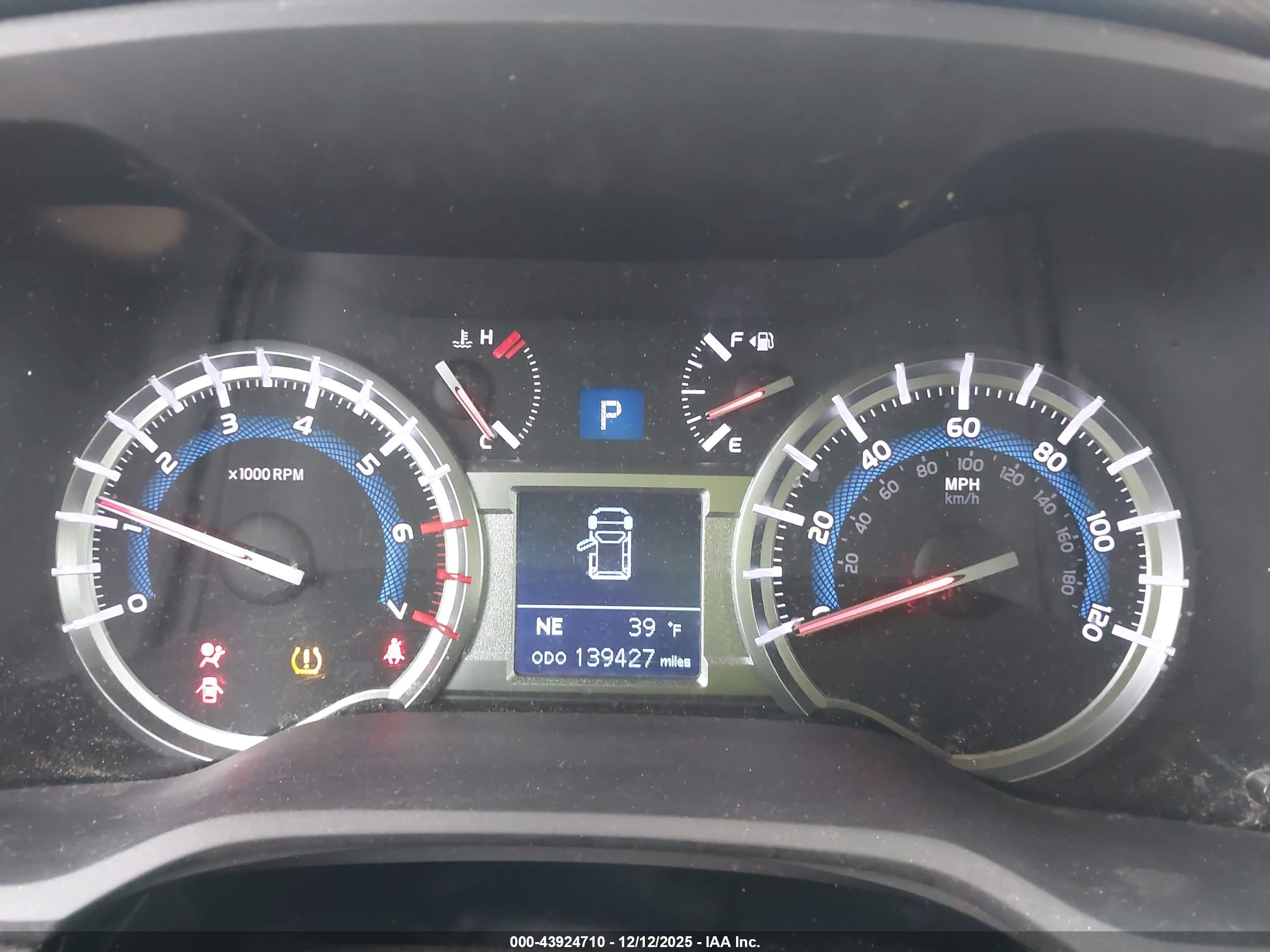 TOYOTA 4RUNNER image 7