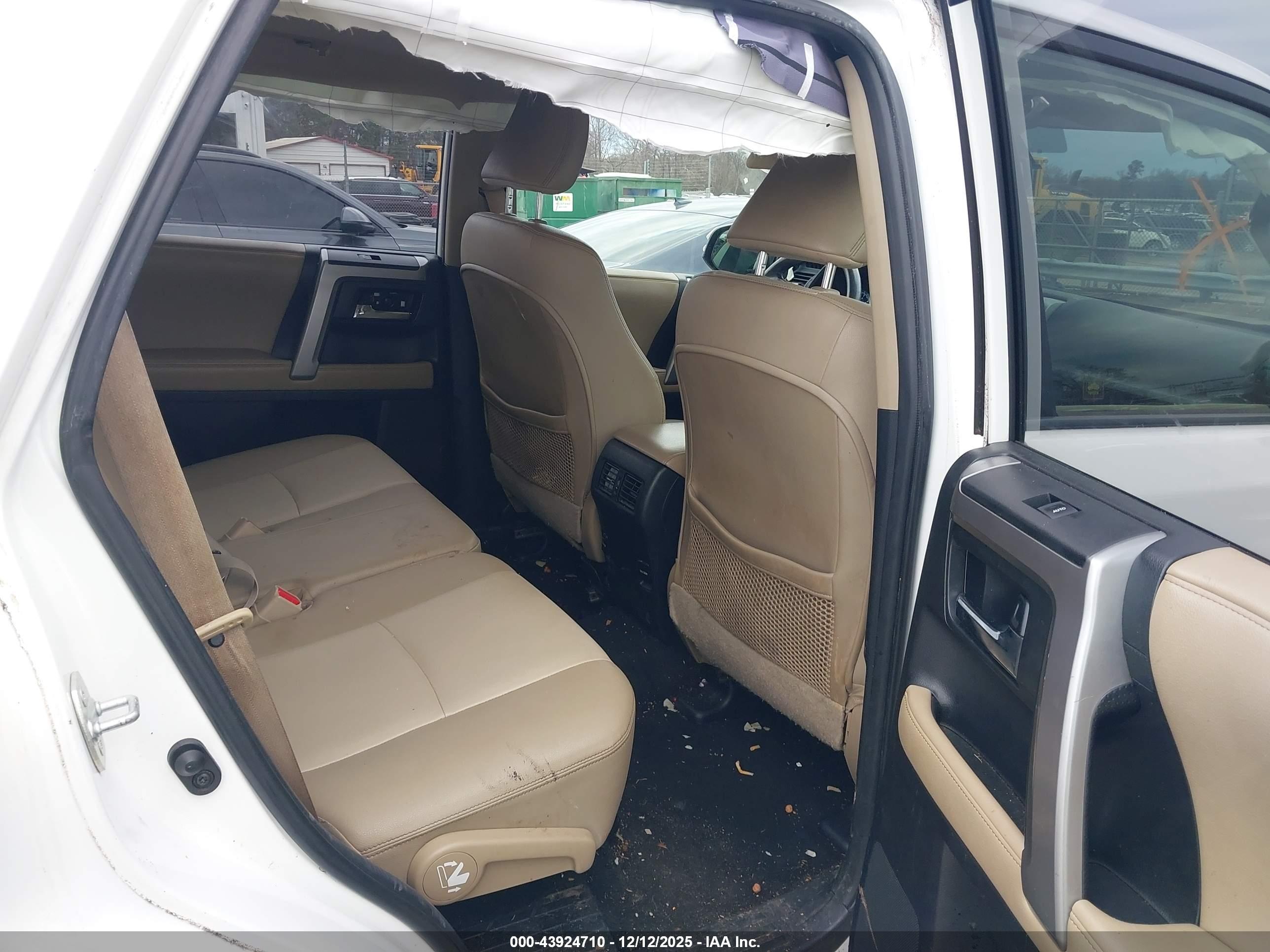 TOYOTA 4RUNNER image 8