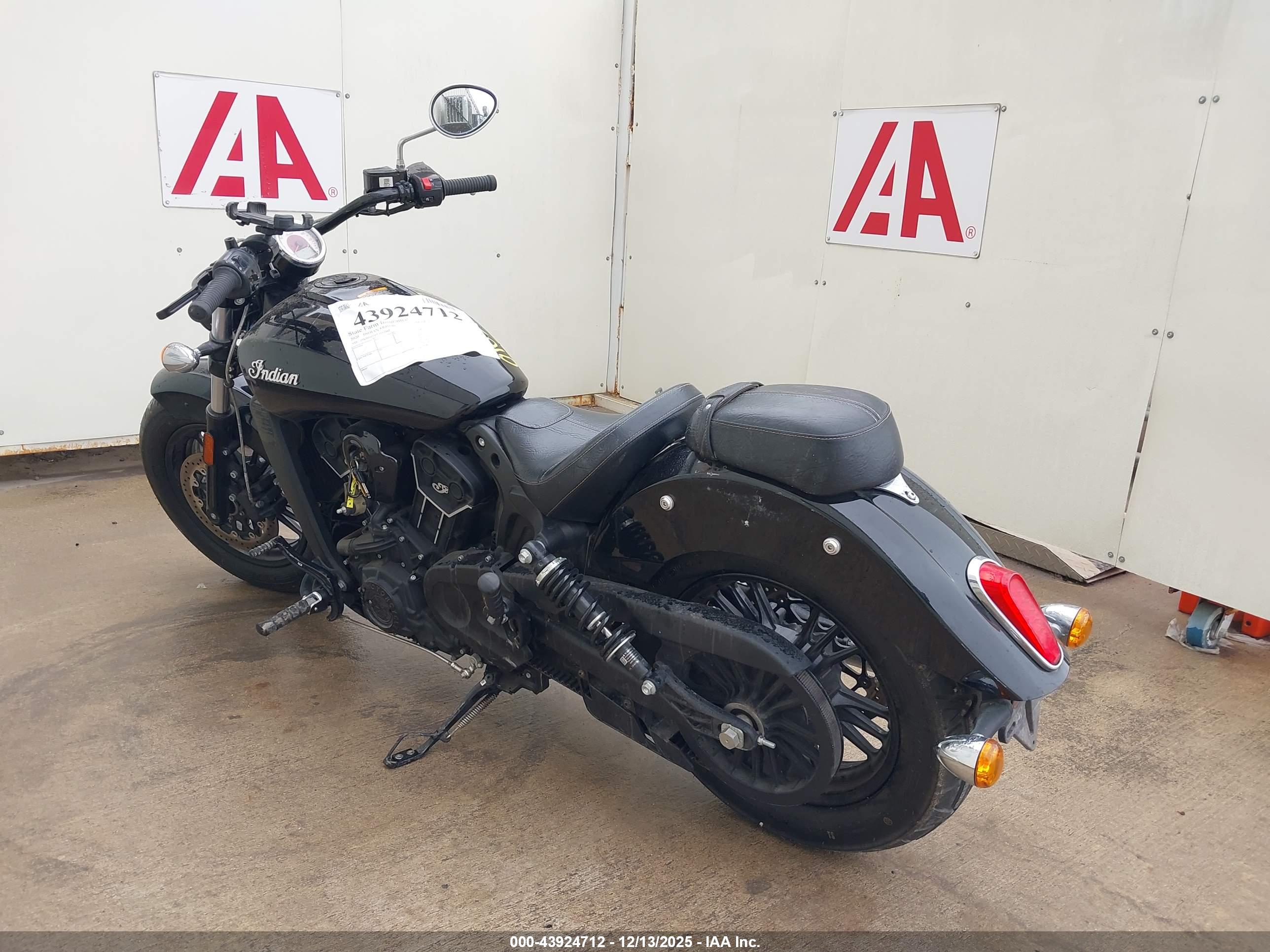 INDIAN MOTORCYCLE image 3