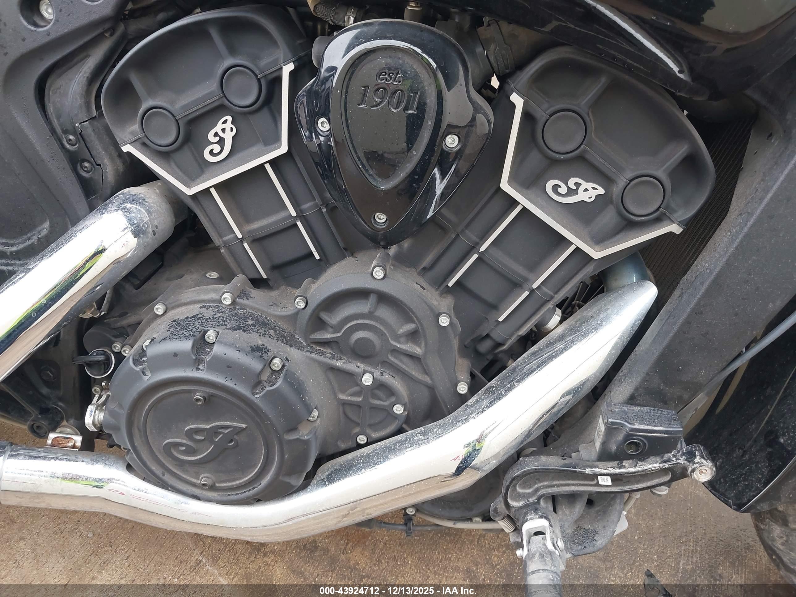 INDIAN MOTORCYCLE image 8