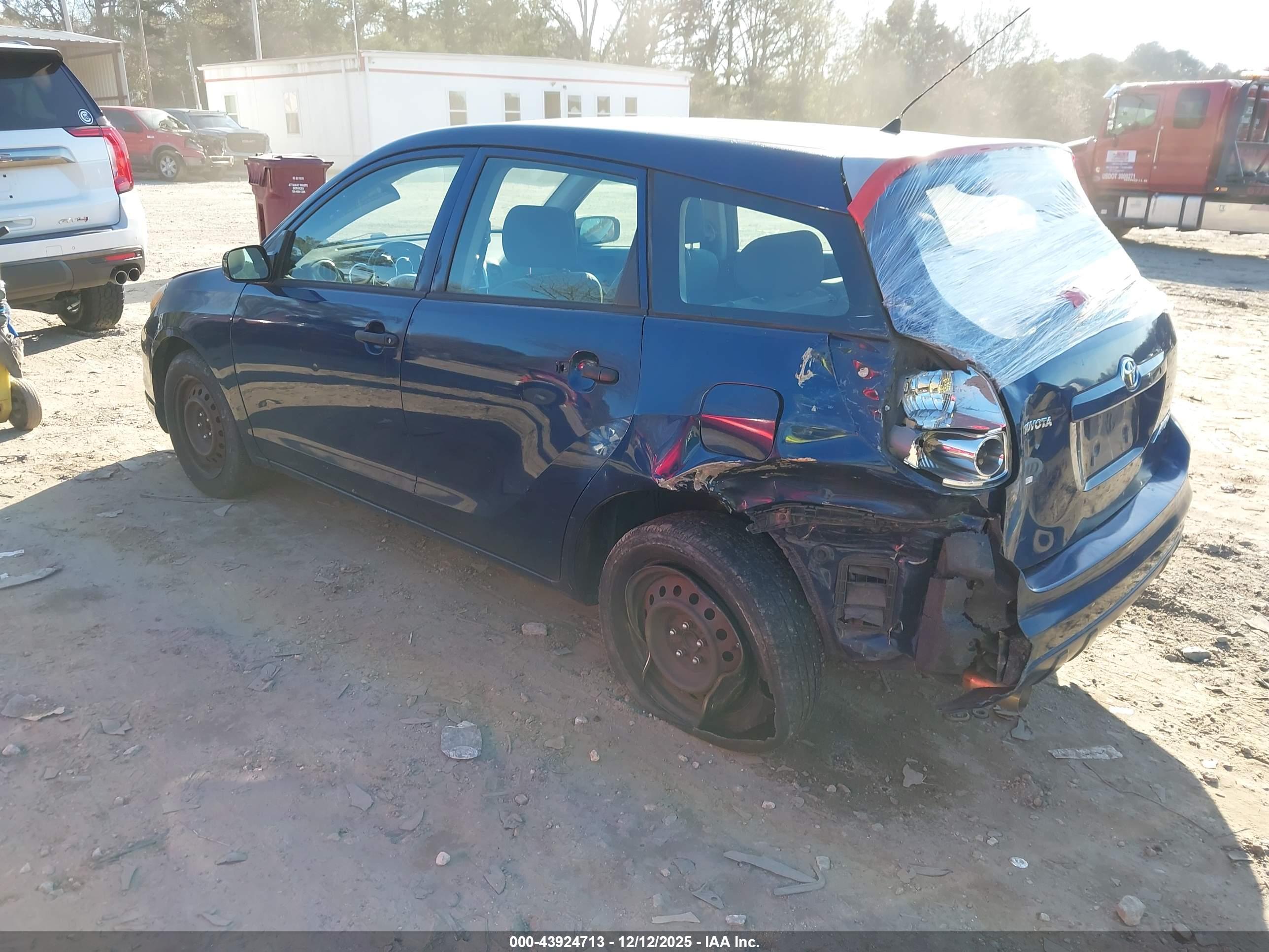 TOYOTA MATRIX image 3