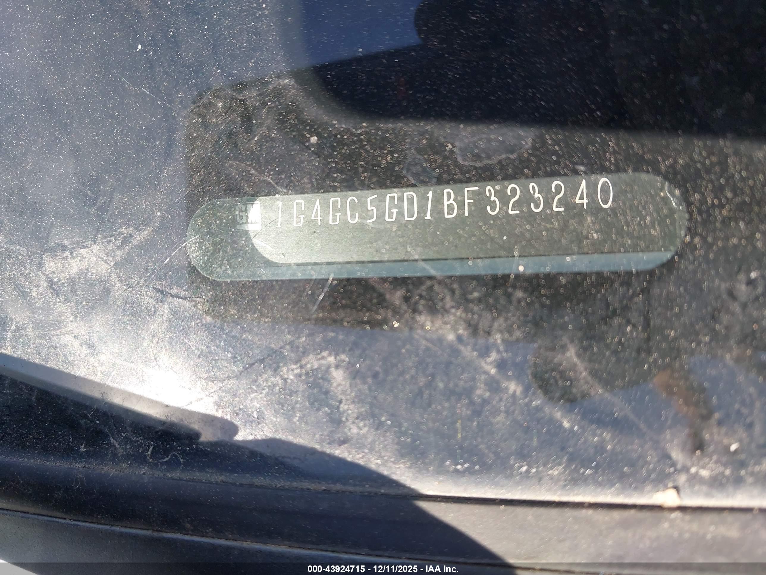 BUICK LACROSSE image 9