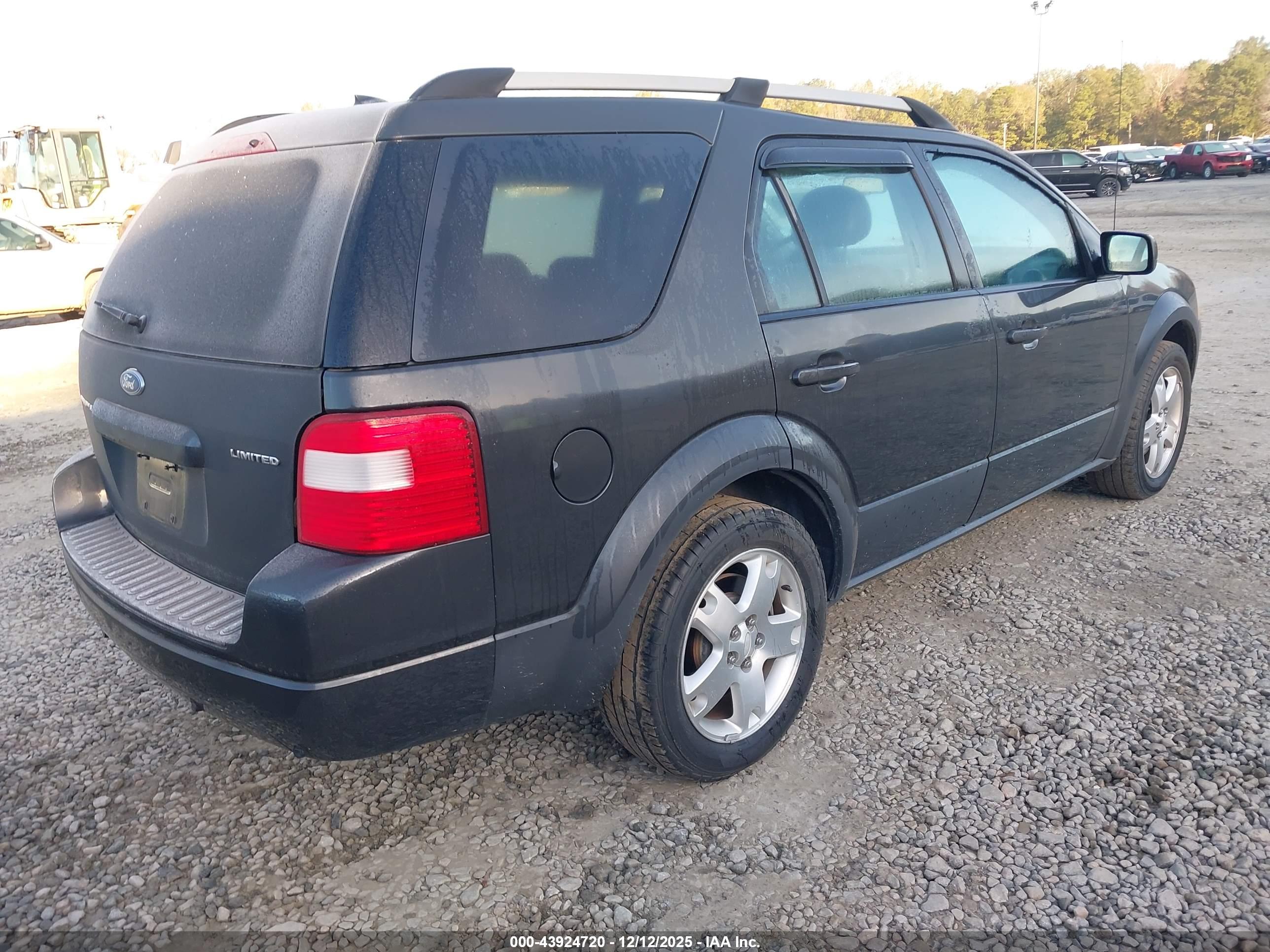 FORD FREESTYLE image 4
