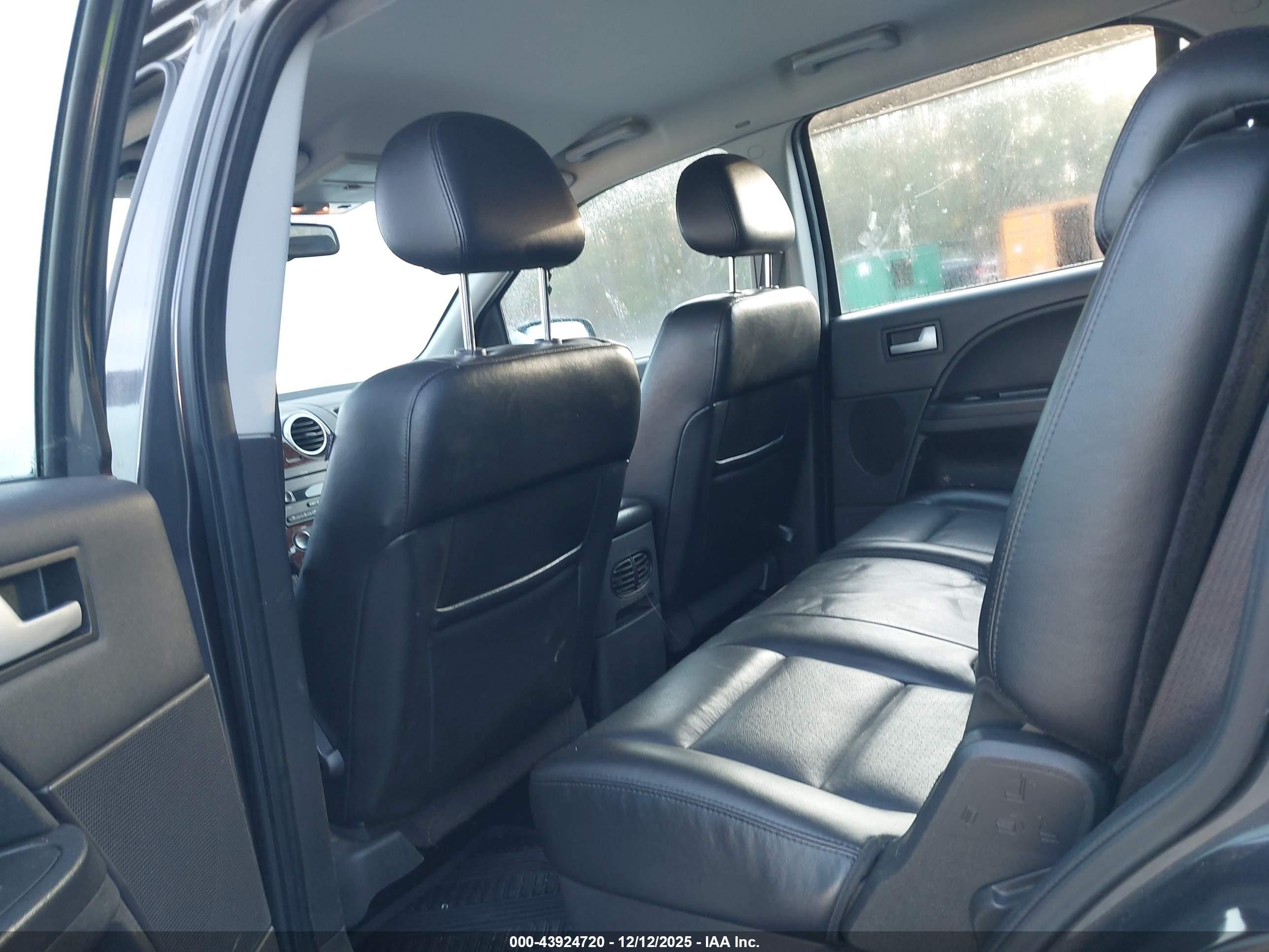 FORD FREESTYLE image 8