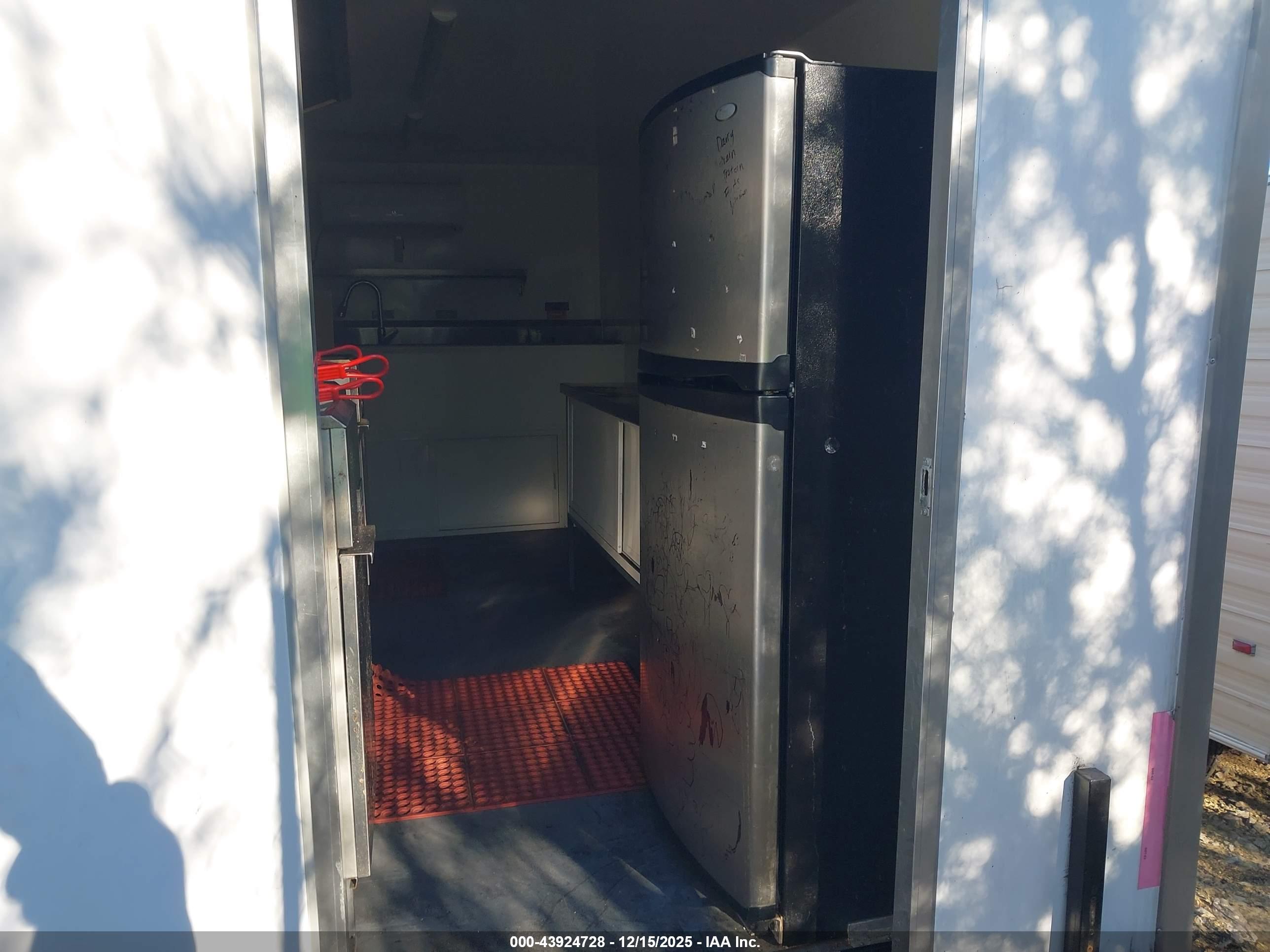 FUD TRAILERS image 5