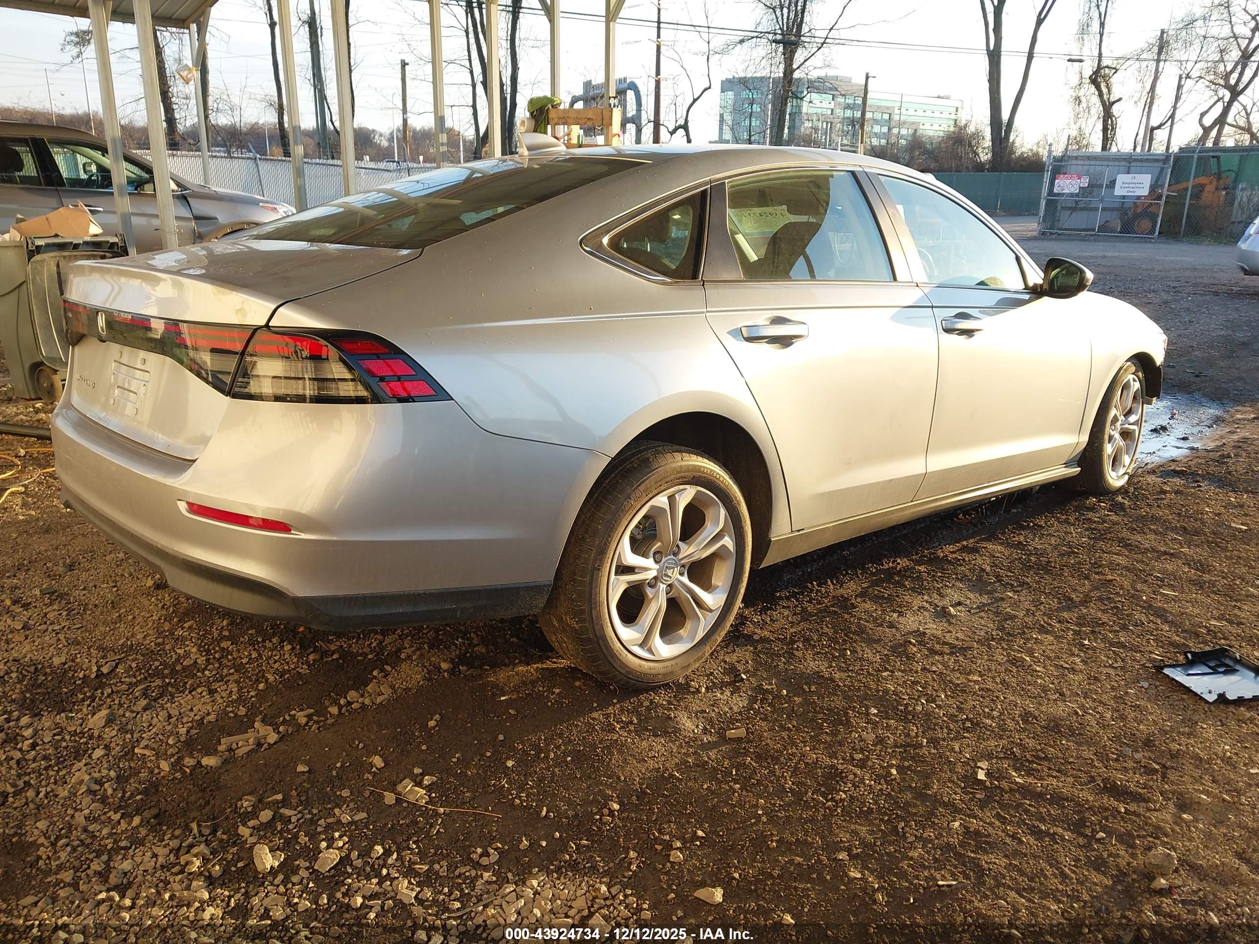 HONDA ACCORD image 4