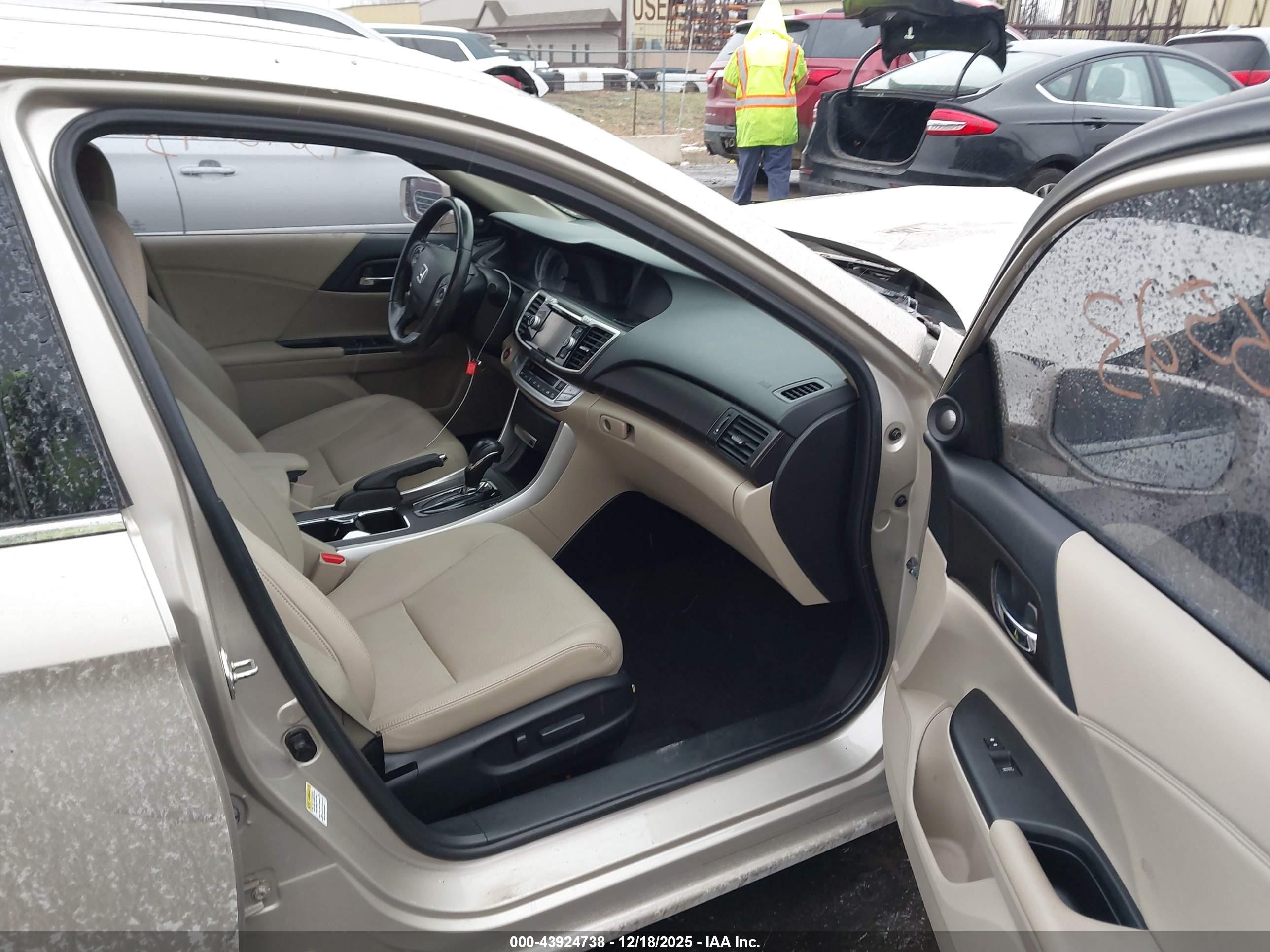 HONDA ACCORD image 5