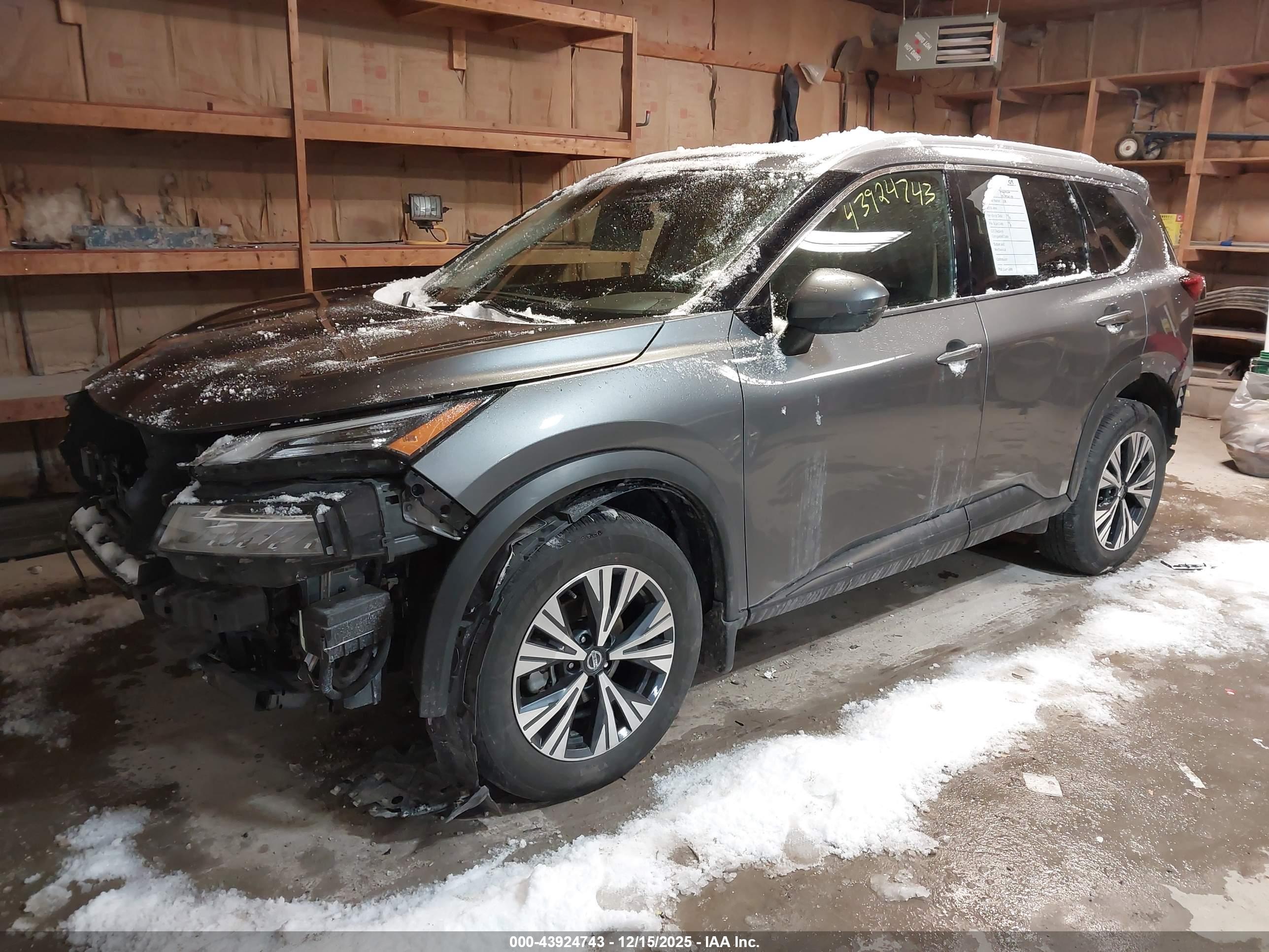 NISSAN ROGUE image 2