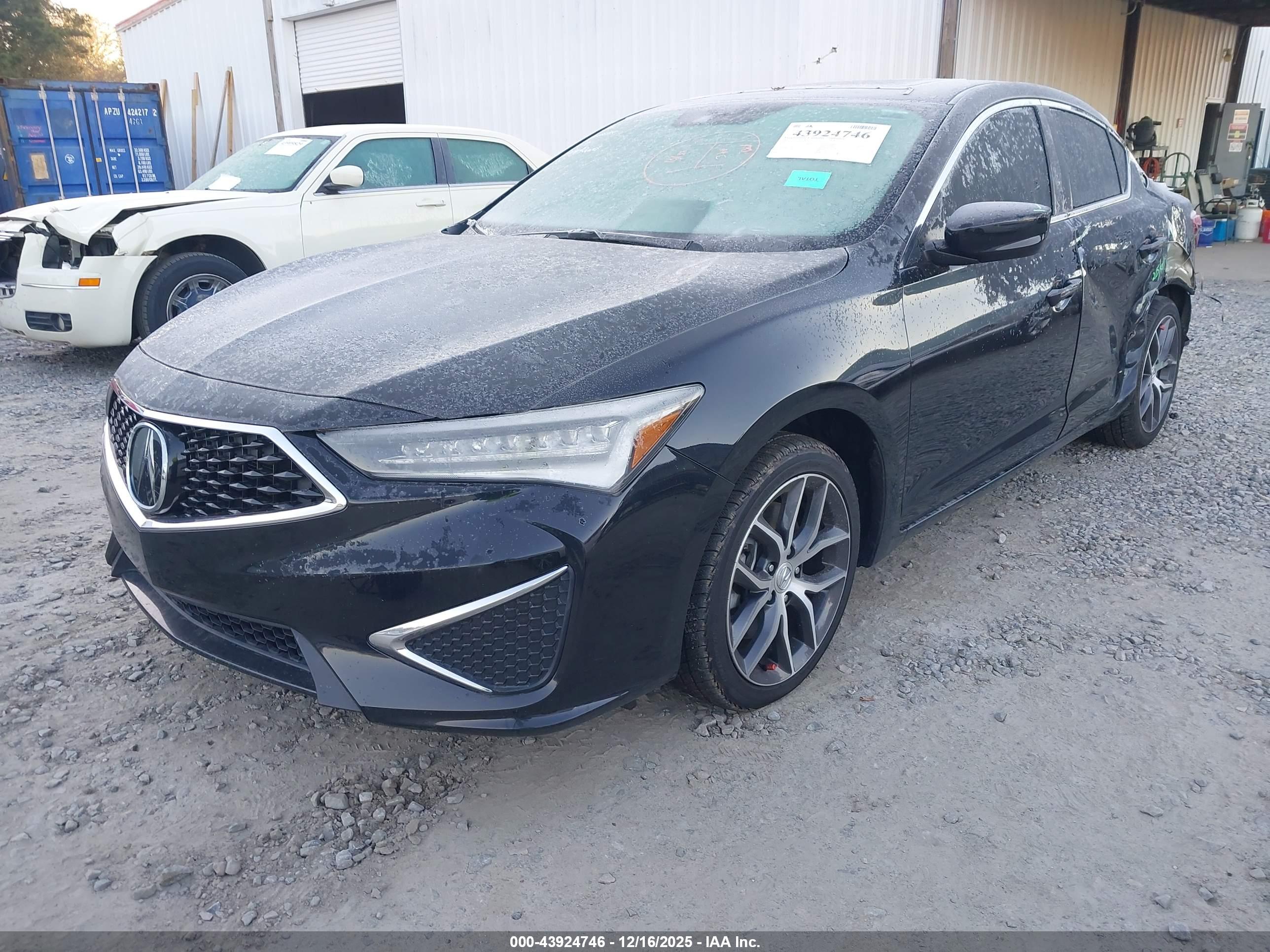 ACURA ILX image 2