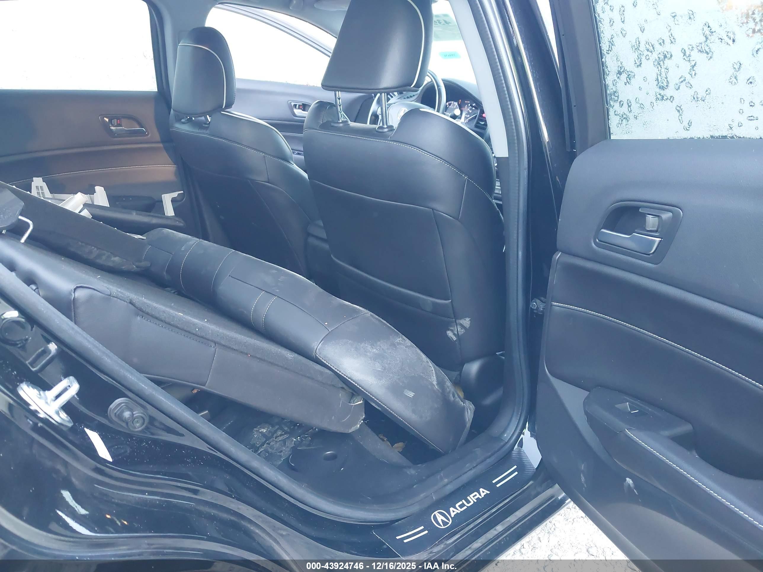 ACURA ILX image 8