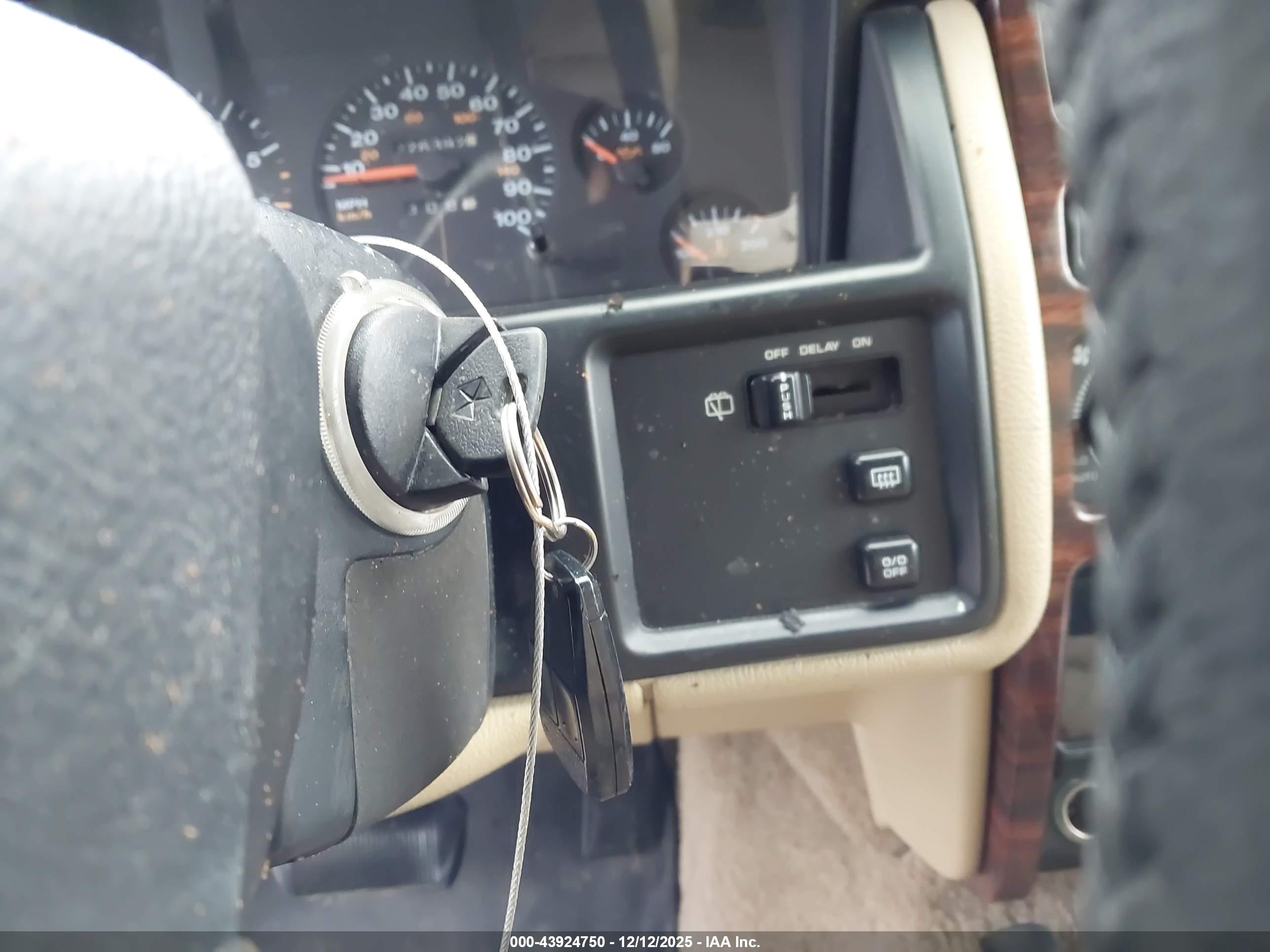 JEEP GRAND image 11