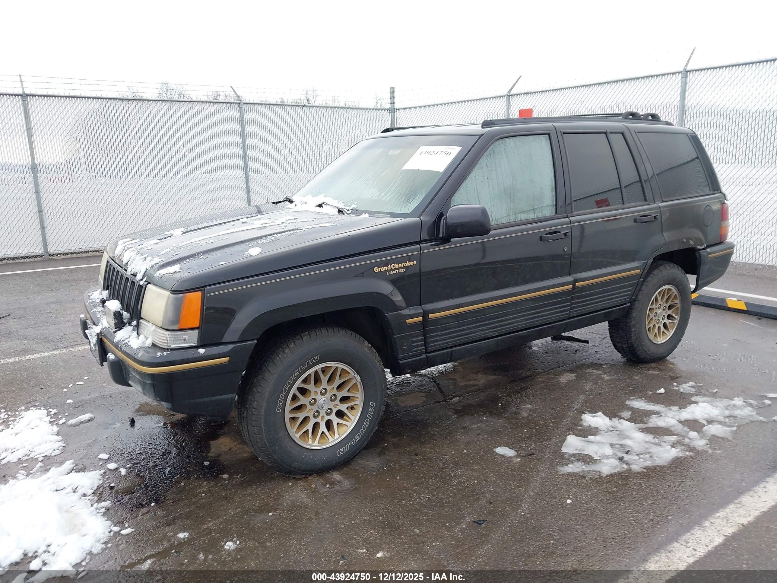 JEEP GRAND image 2