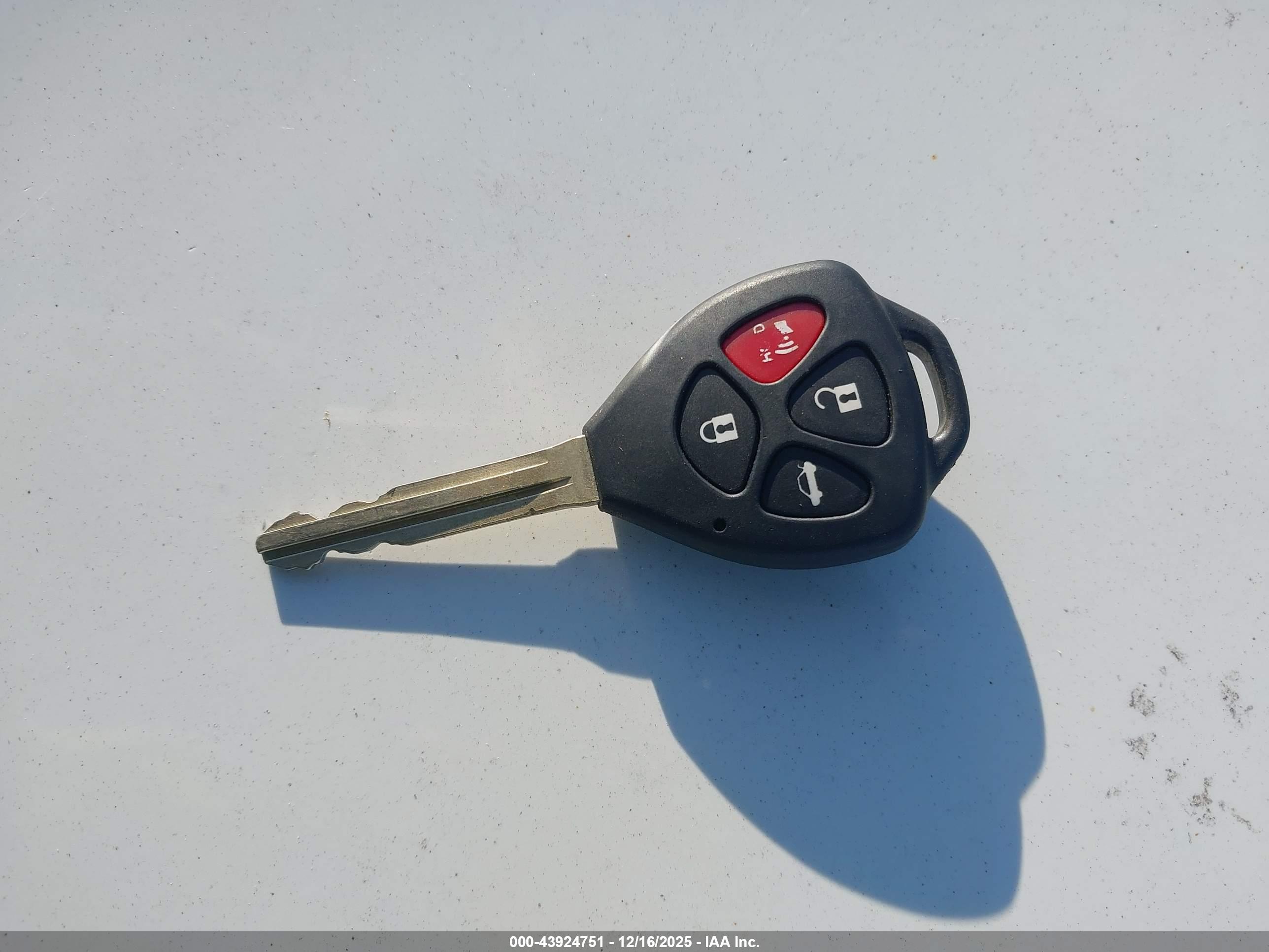TOYOTA COROLLA image 11