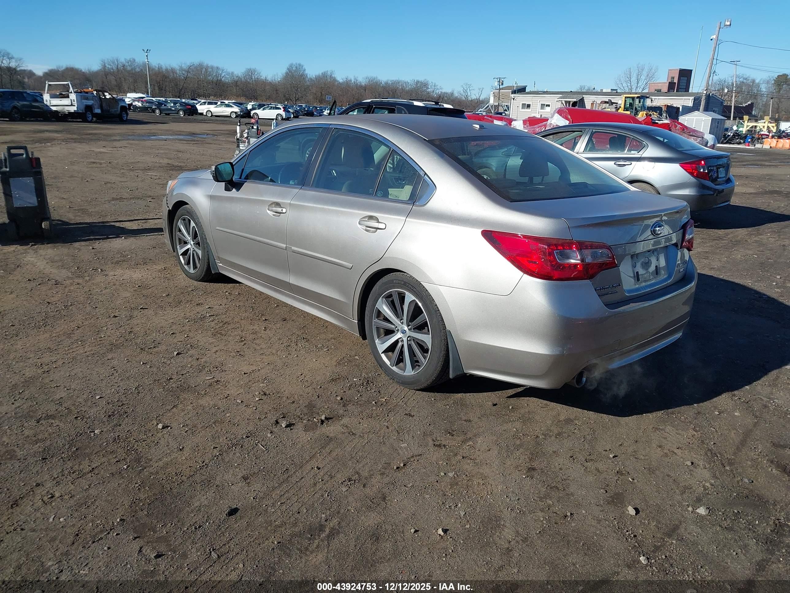 SUBARU LEGACY image 3