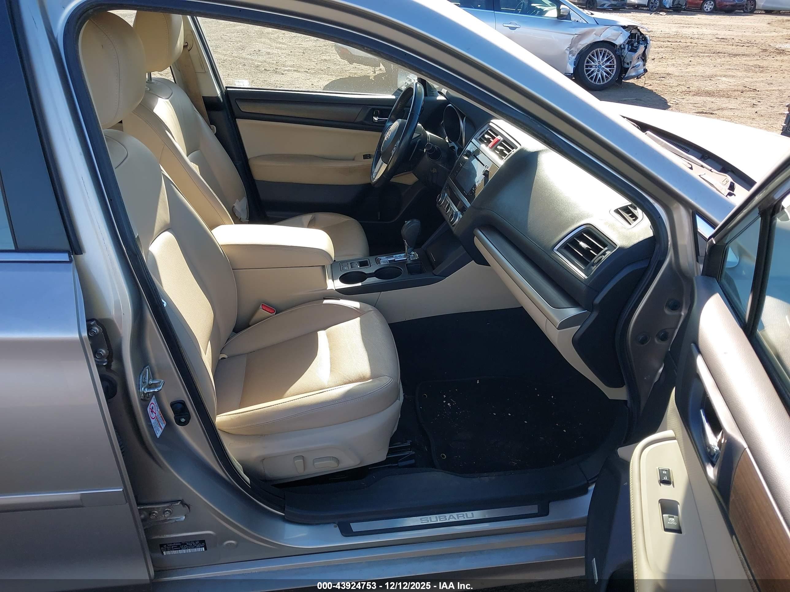 SUBARU LEGACY image 5