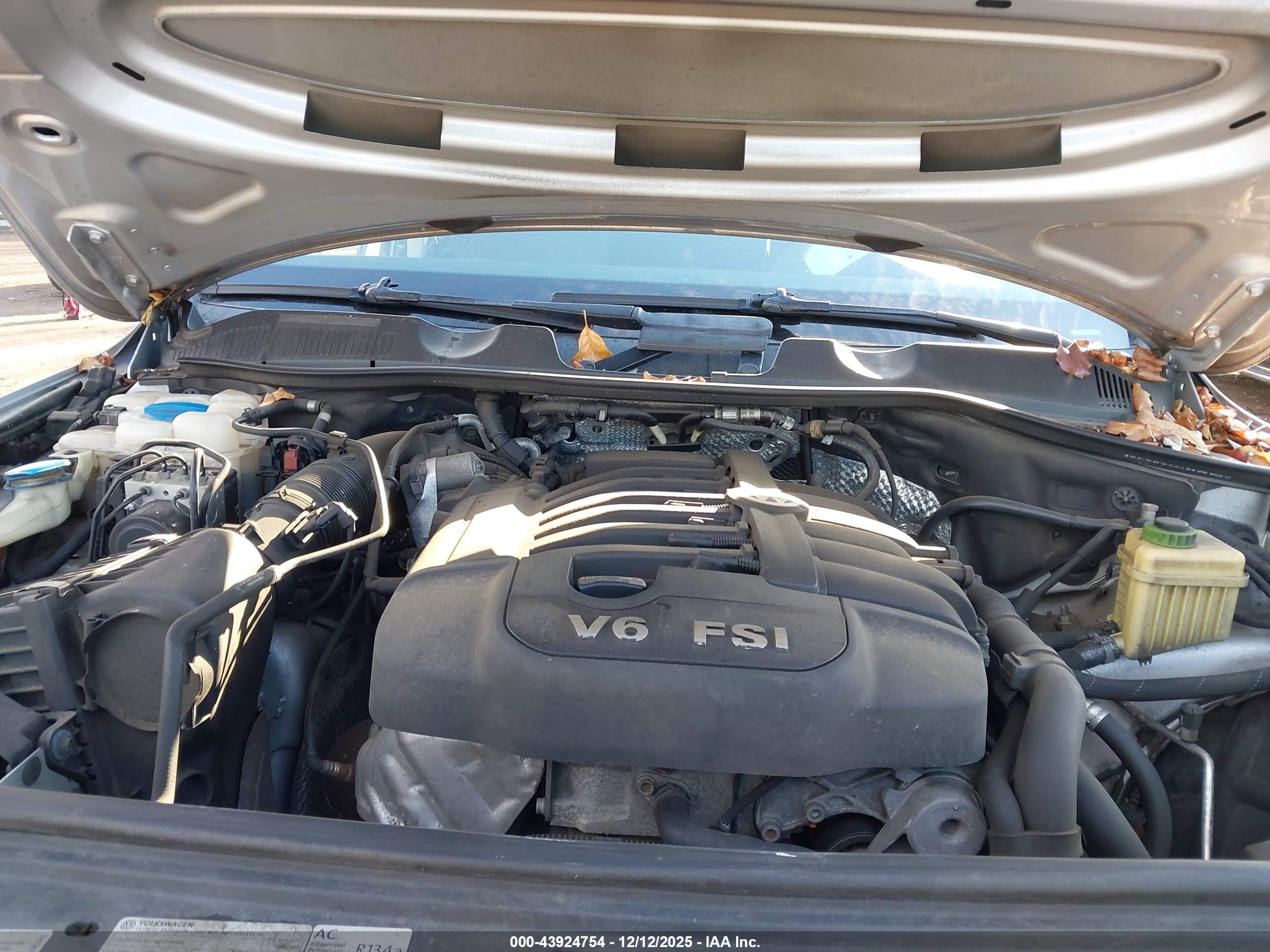 VOLKSWAGEN TOUAREG image 10