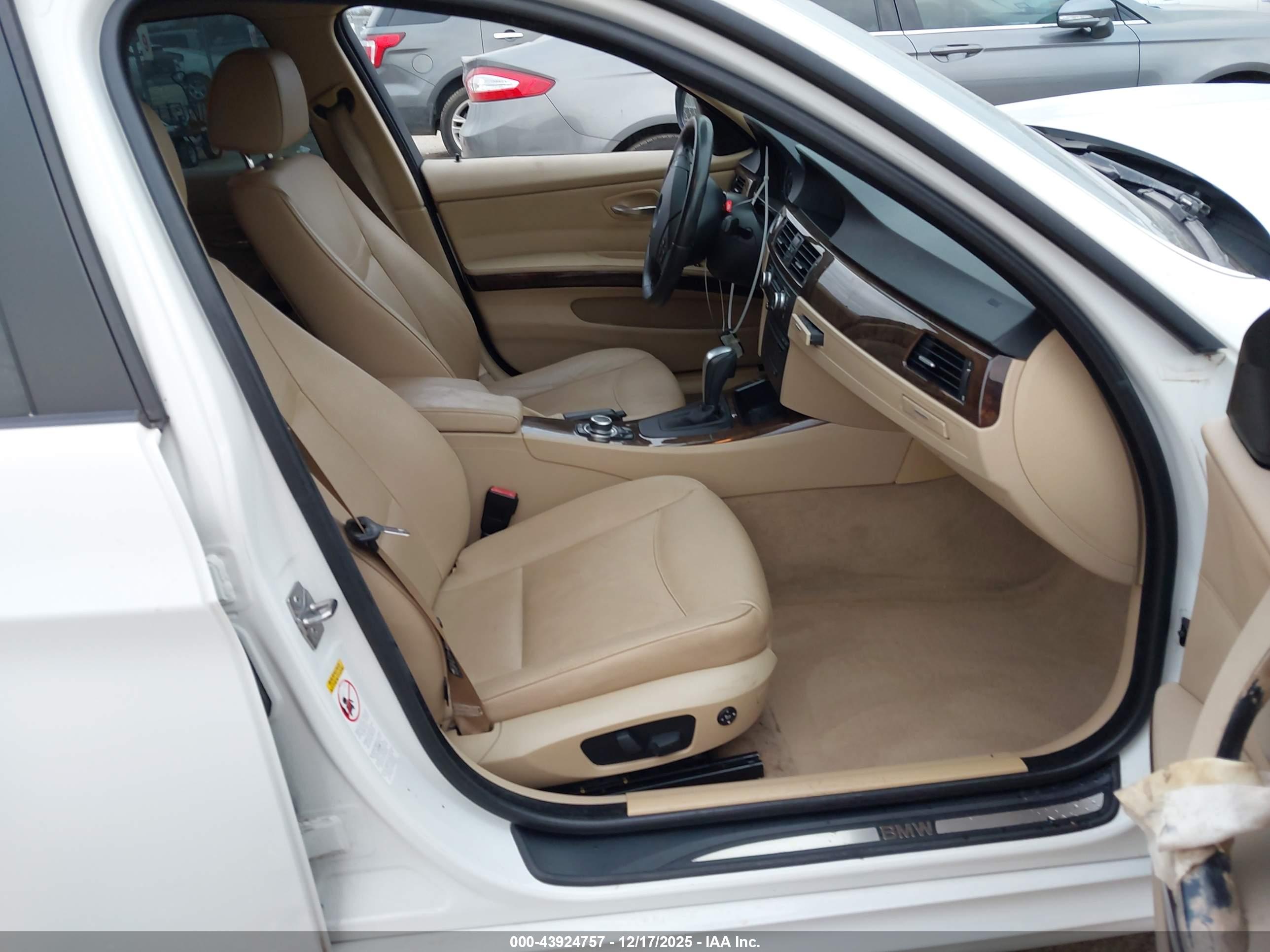 BMW 328I image 5
