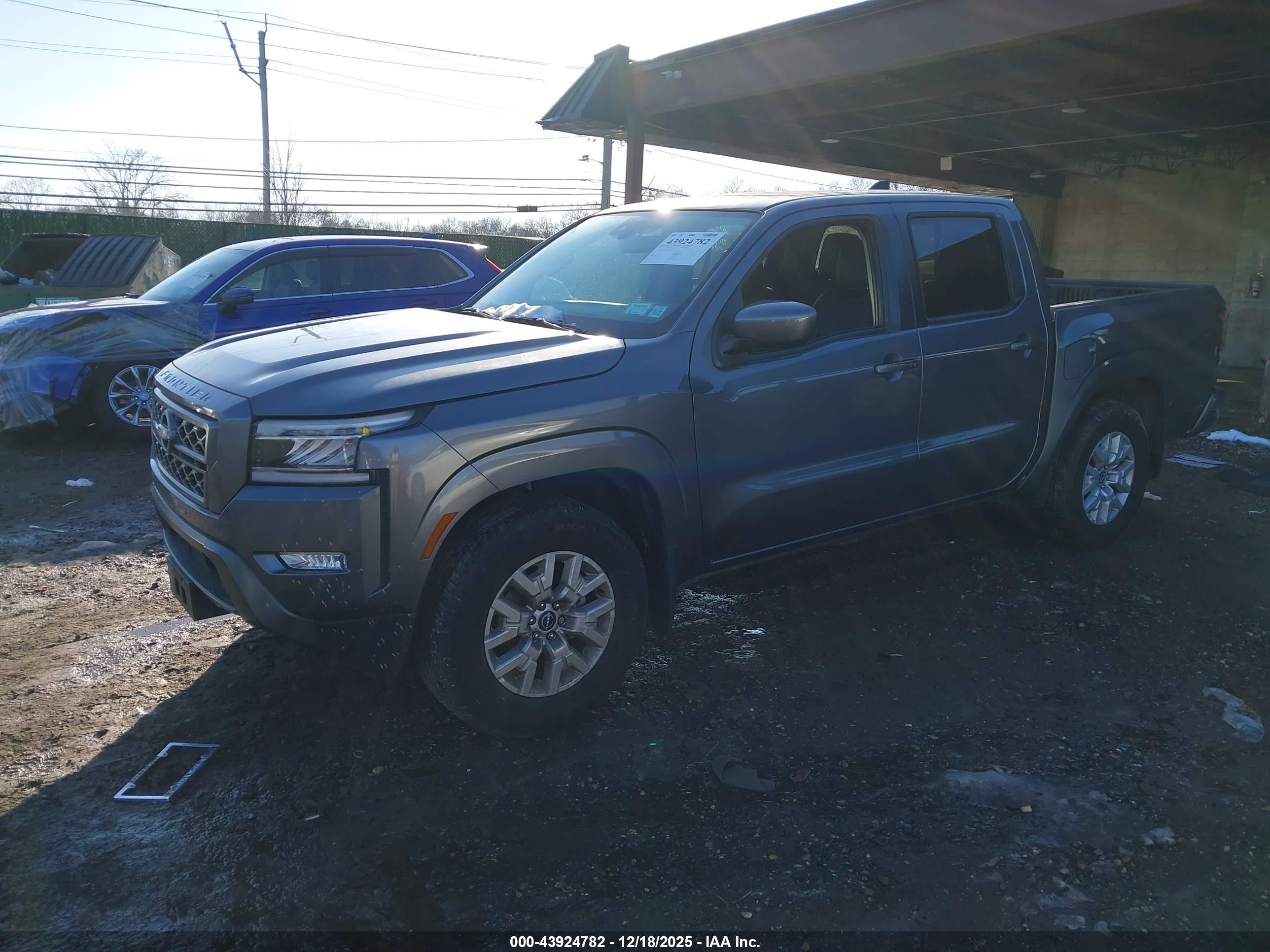 NISSAN FRONTIER image 2