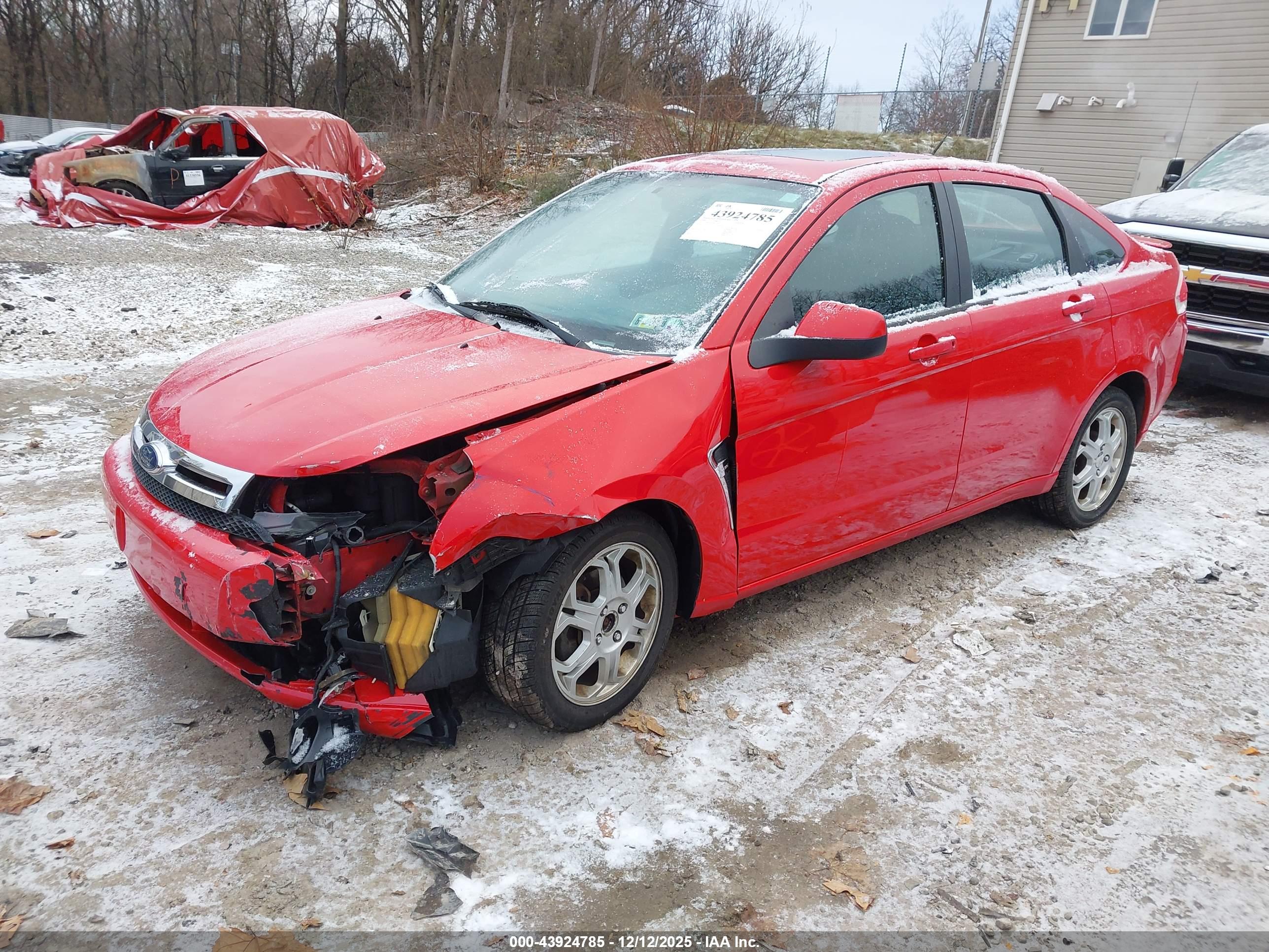 FORD FOCUS image 2