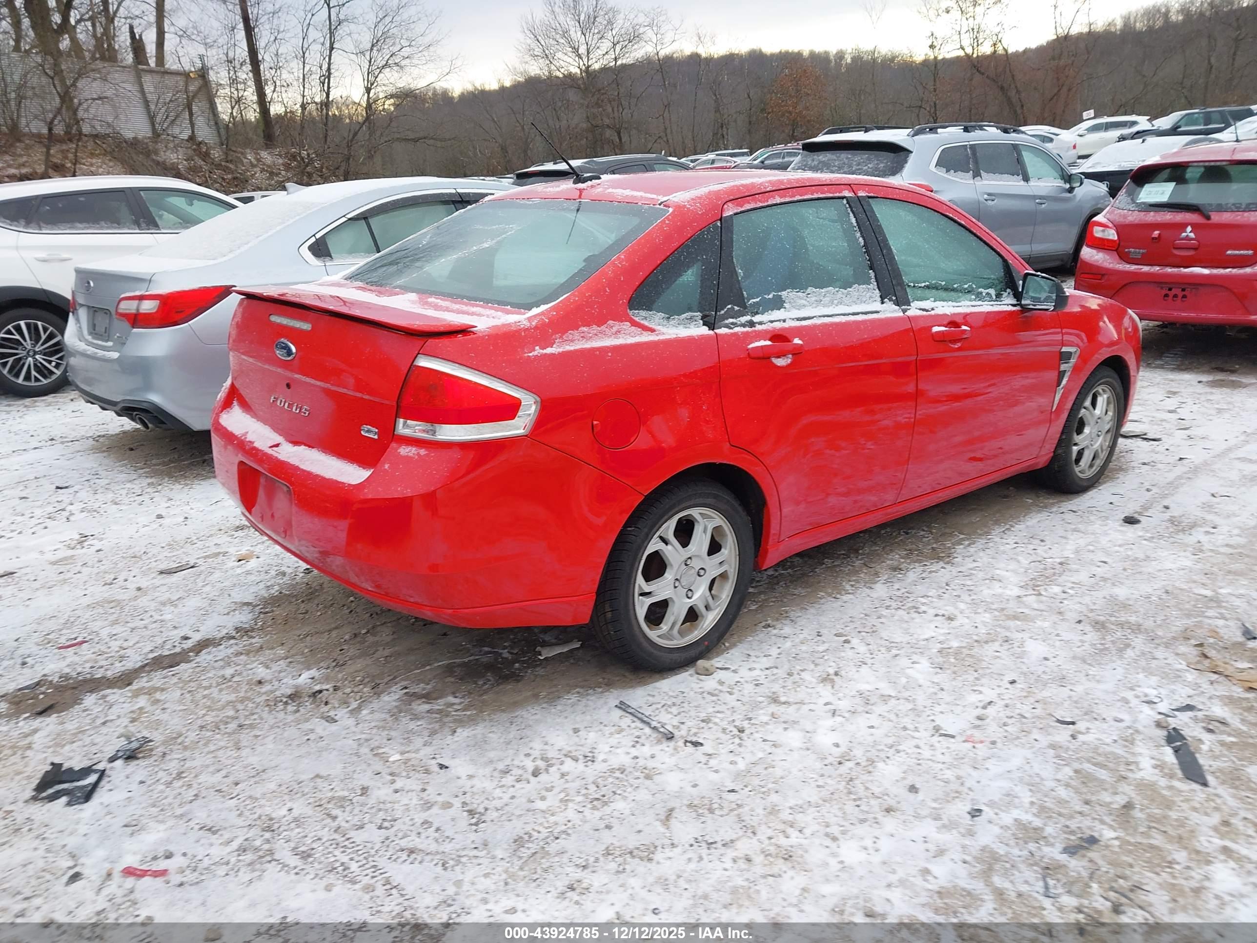 FORD FOCUS image 4