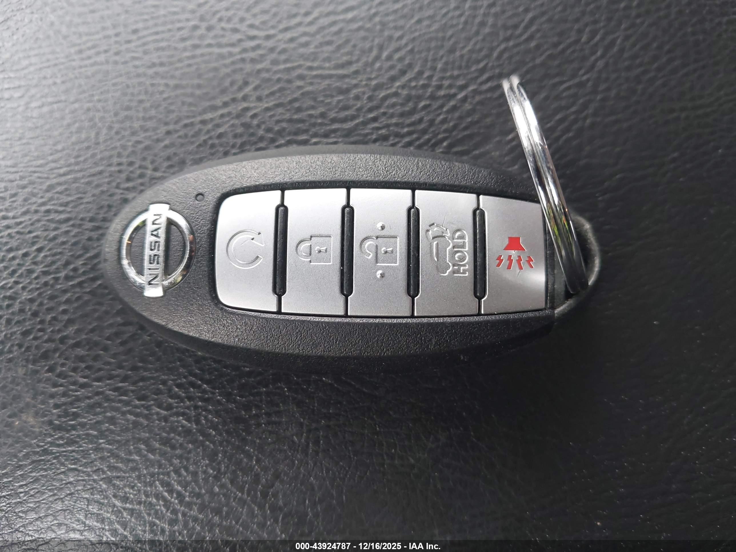 NISSAN PATHFINDER image 11