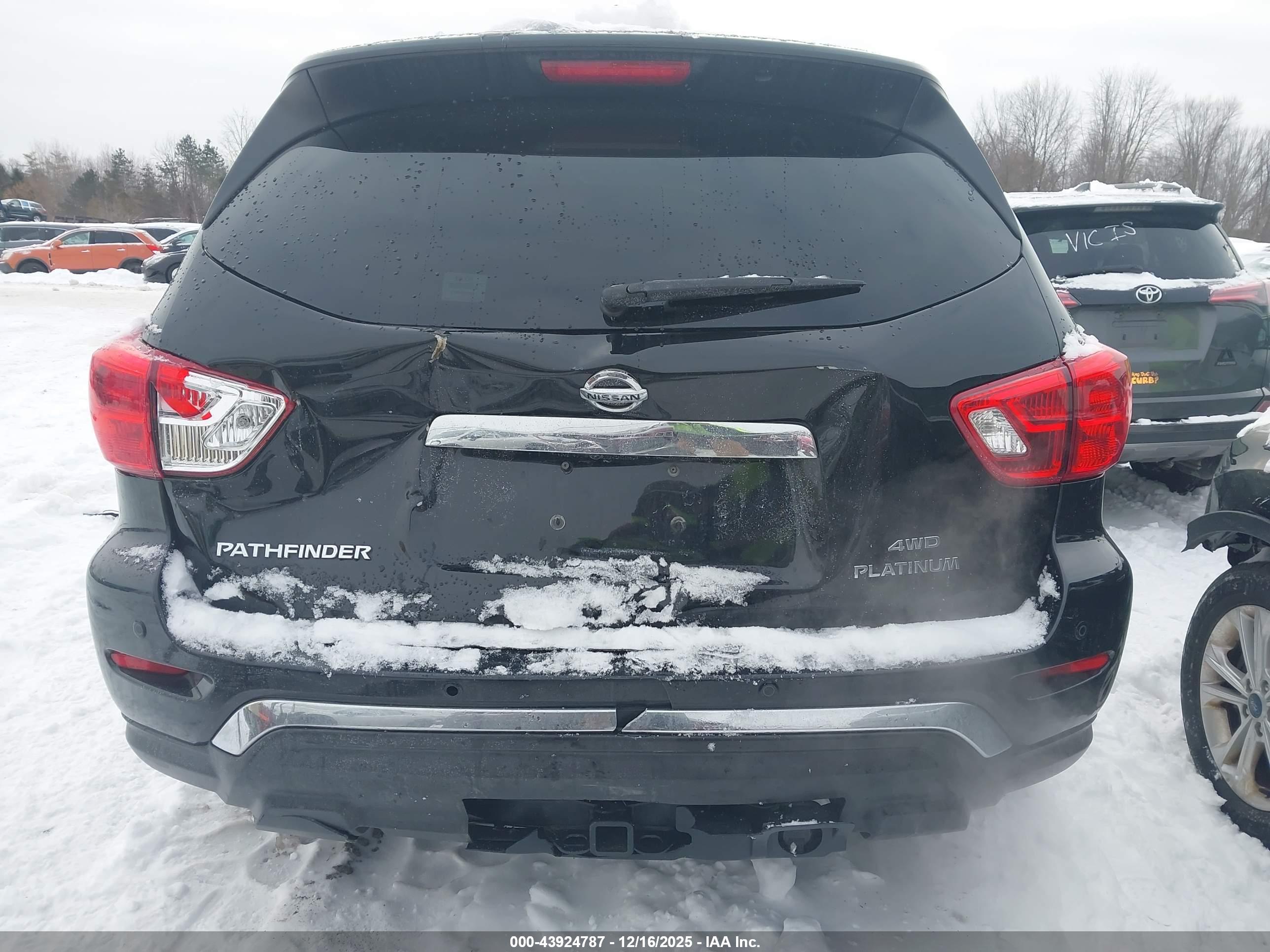 NISSAN PATHFINDER image 6