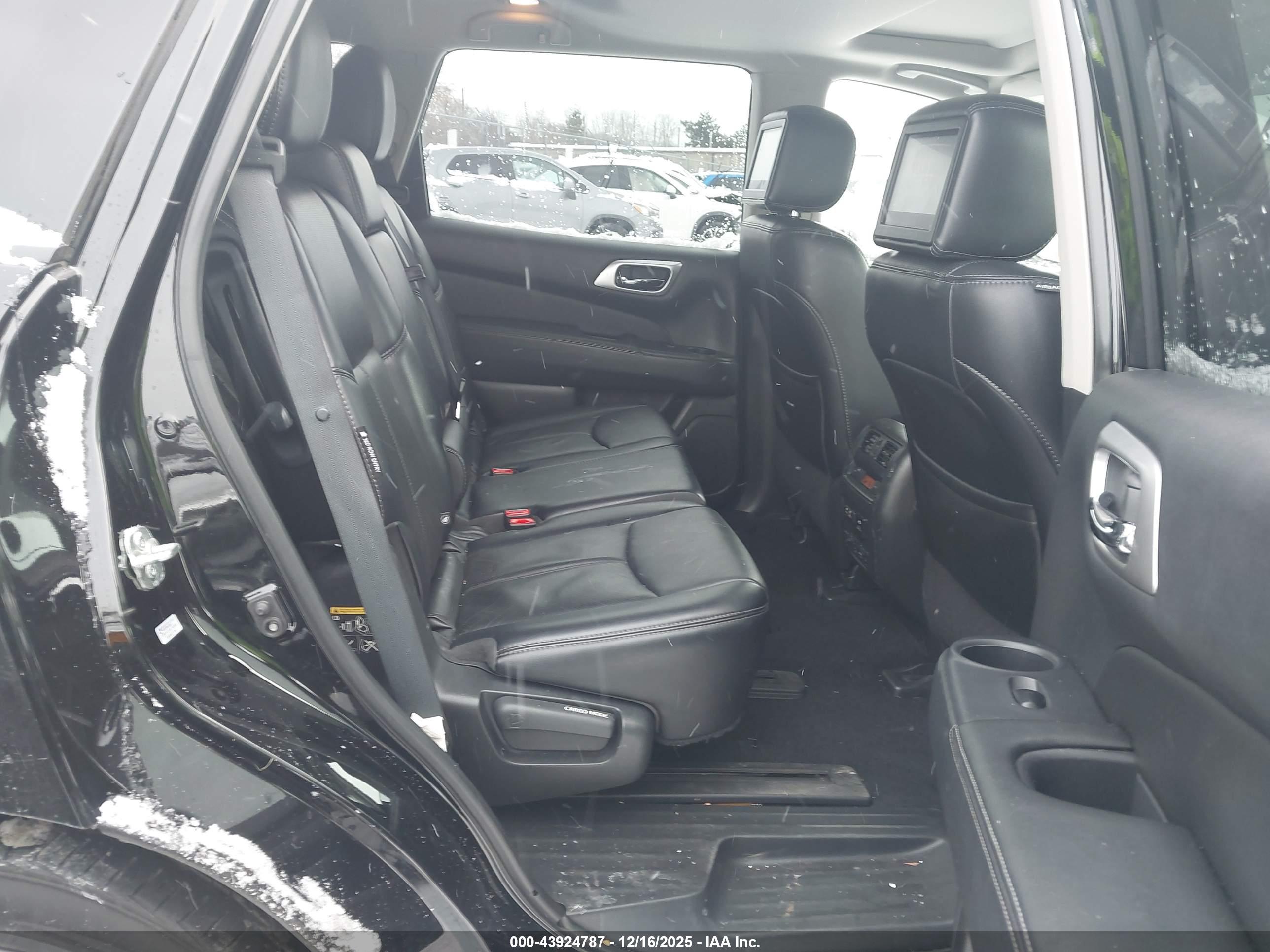 NISSAN PATHFINDER image 8