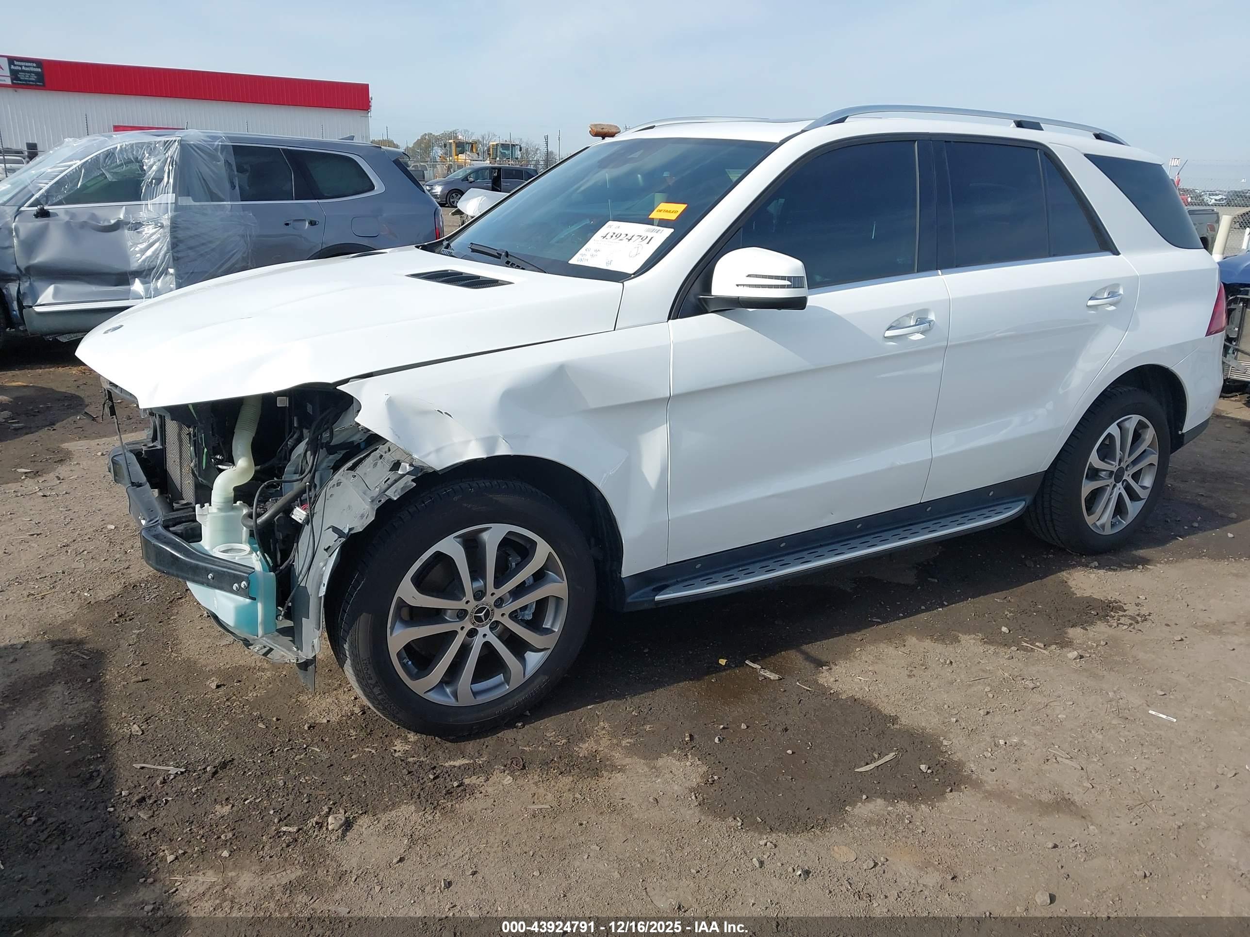 MERCEDES-BENZ GLE image 2