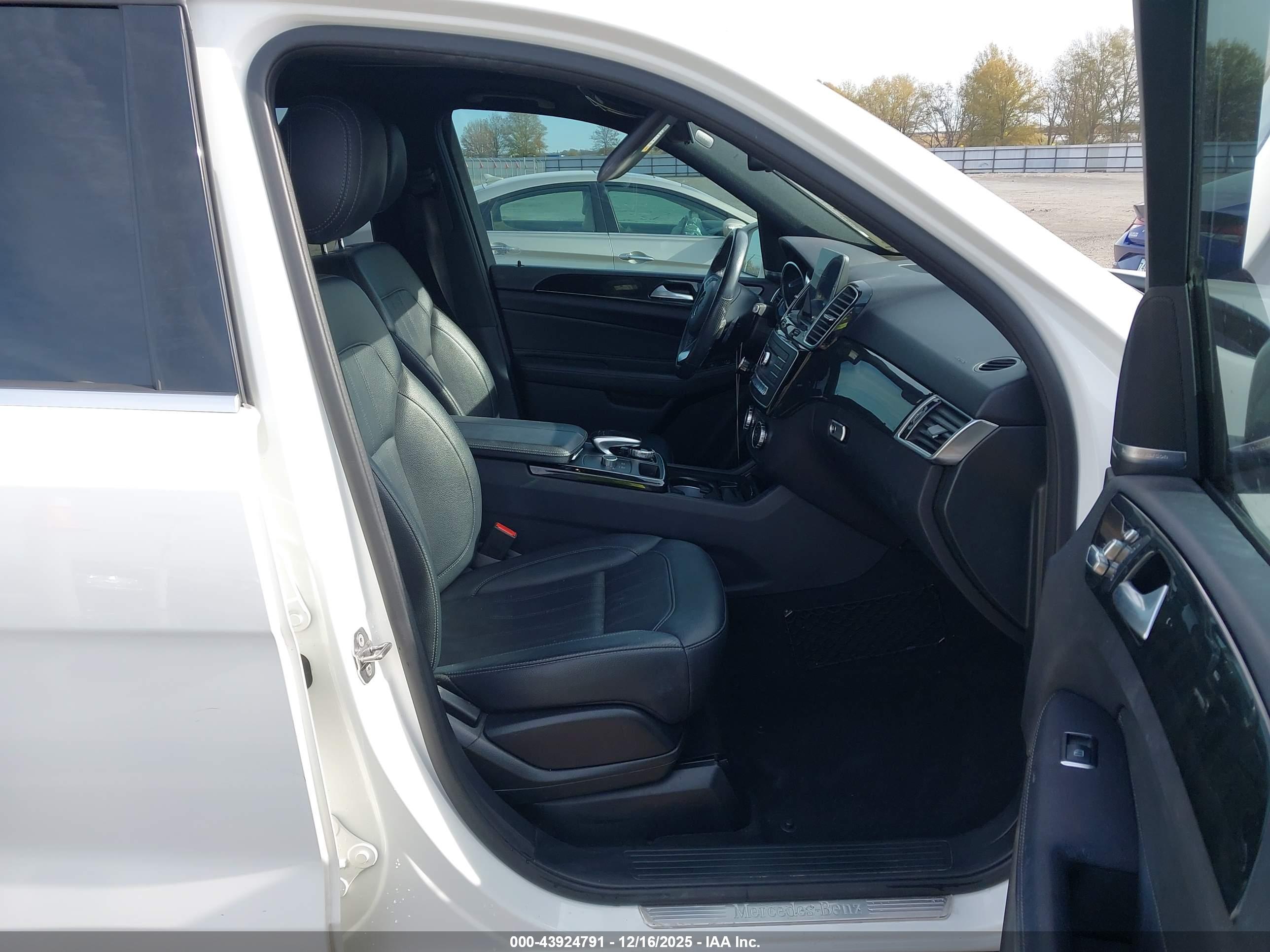 MERCEDES-BENZ GLE image 5