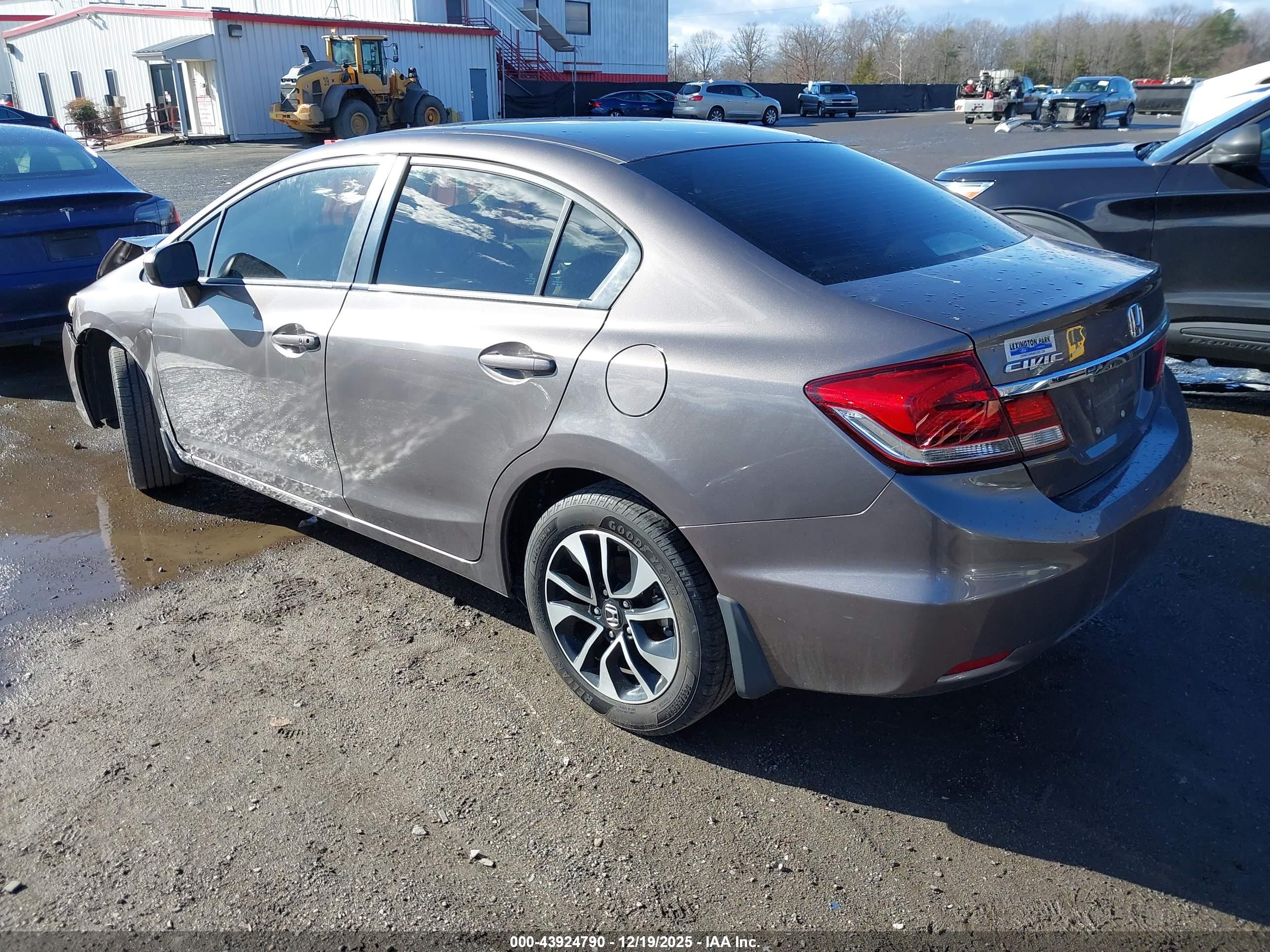 HONDA CIVIC image 3