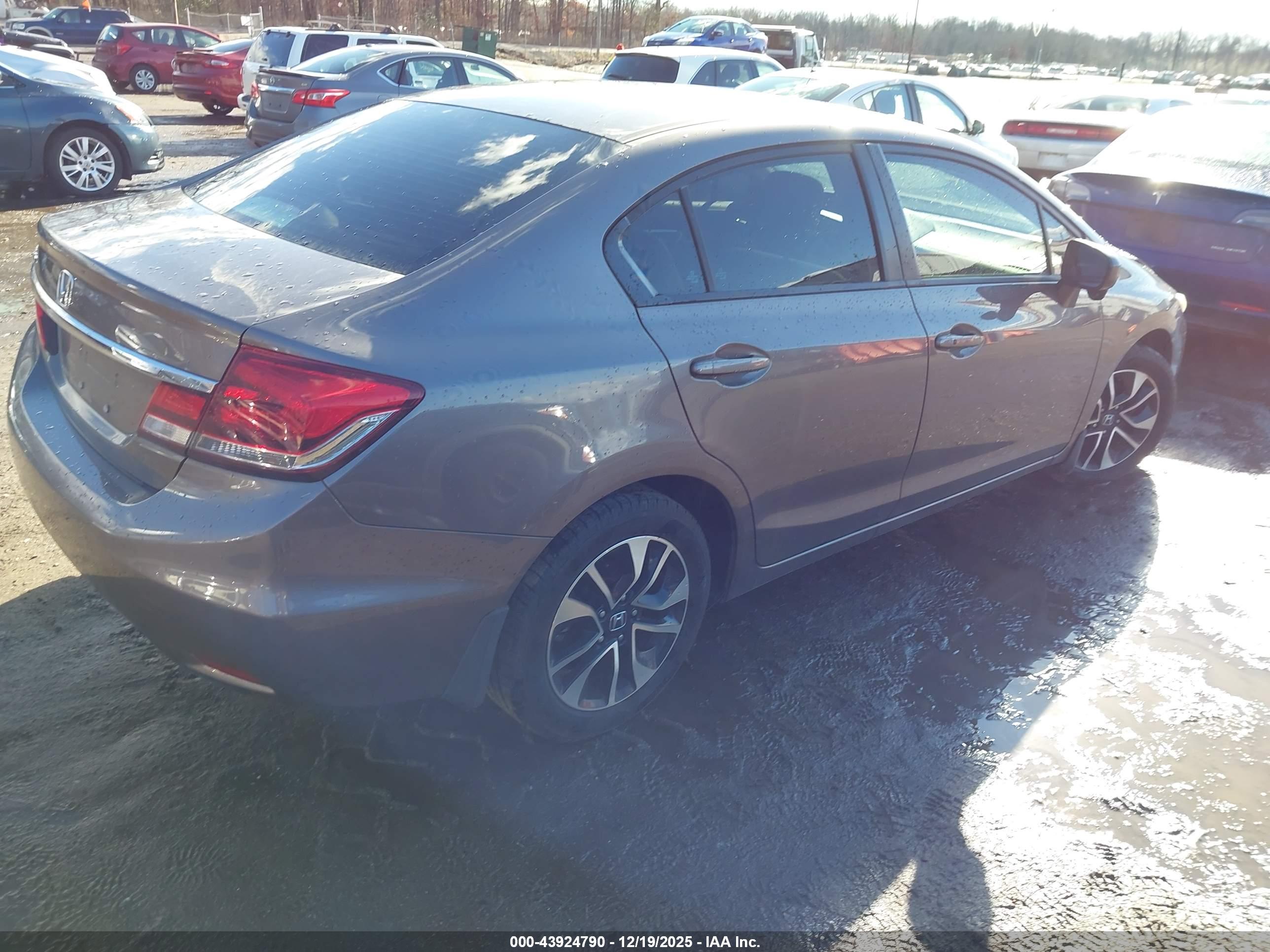 HONDA CIVIC image 4